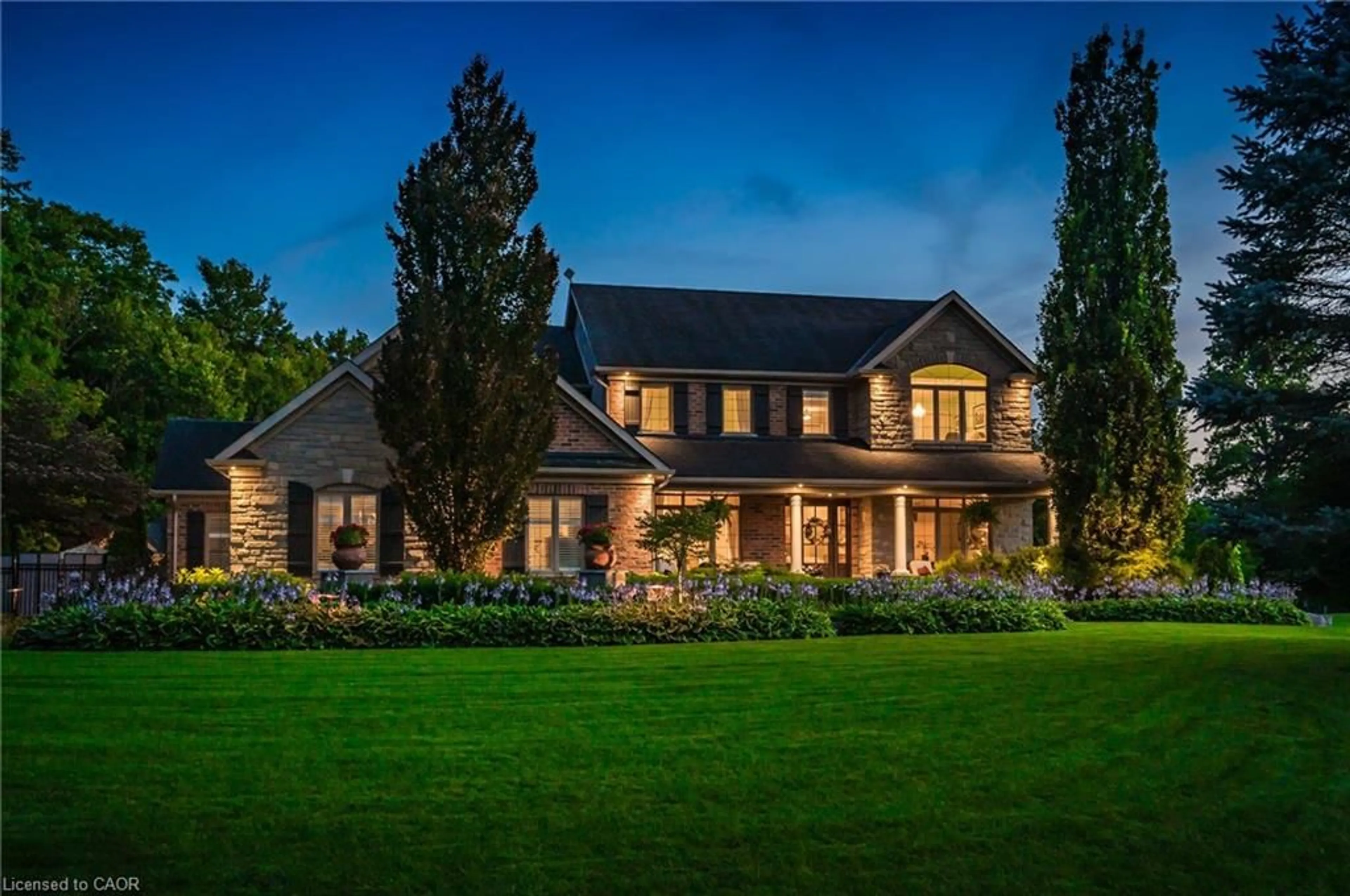 Home with brick exterior material, unknown for 11370 Taylor Crt, Milton Ontario L0P 1B0