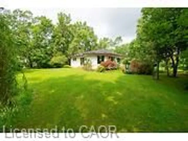 776 Sandy Bay Rd, Dunnville