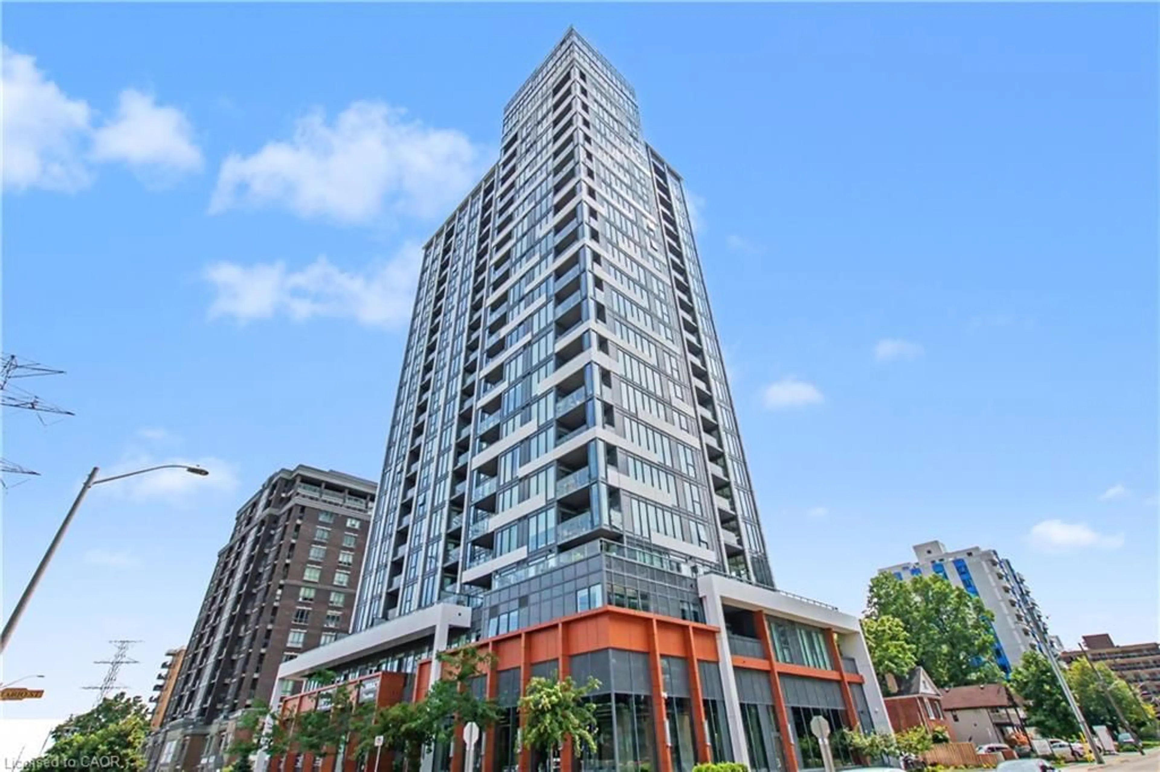 Indoor foyer for 500 Brock Ave #702, Burlington Ontario L7S 0A5