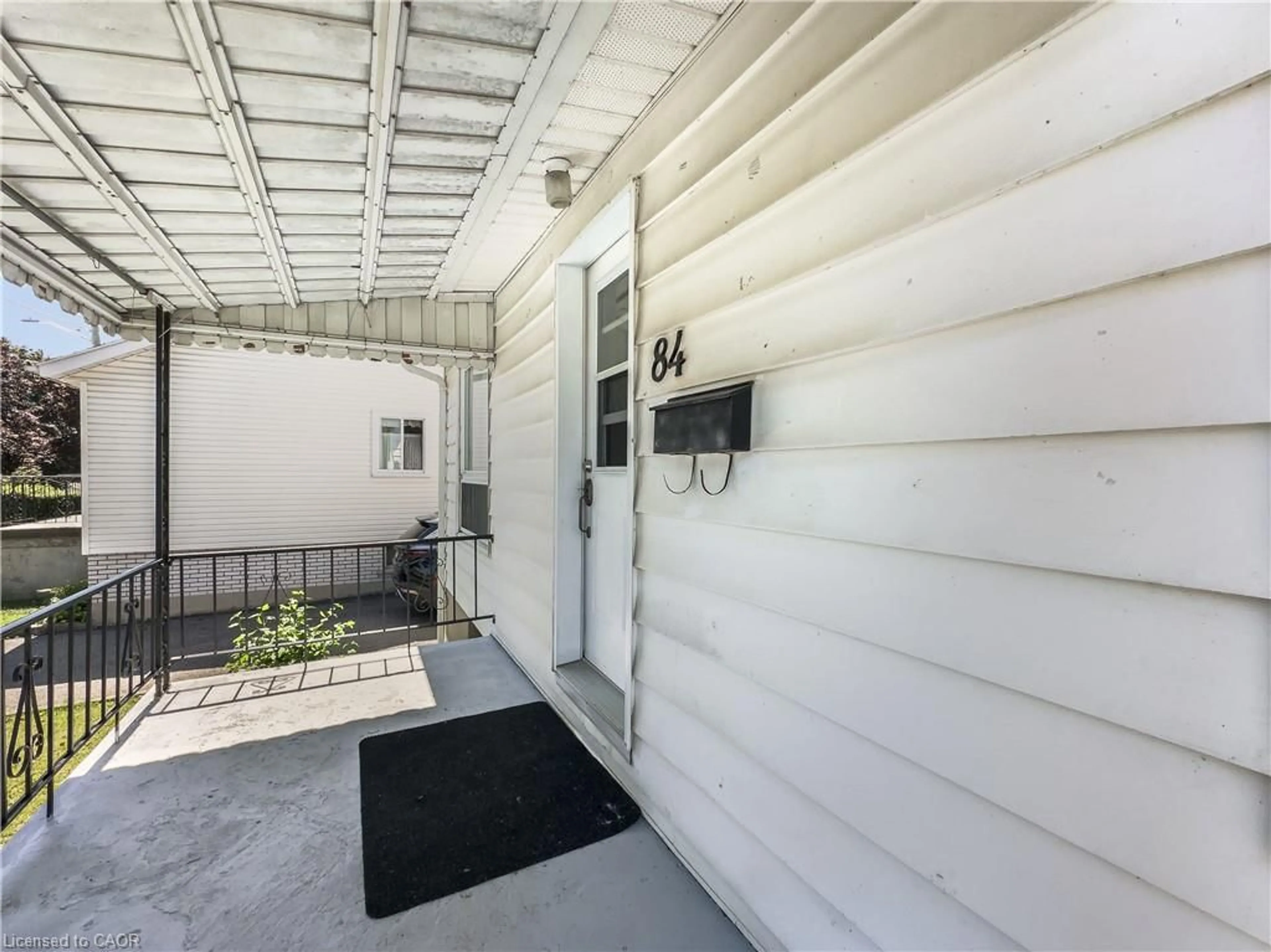 Unknown for 84 Carleton St, Kingston Ontario K7K 4G1