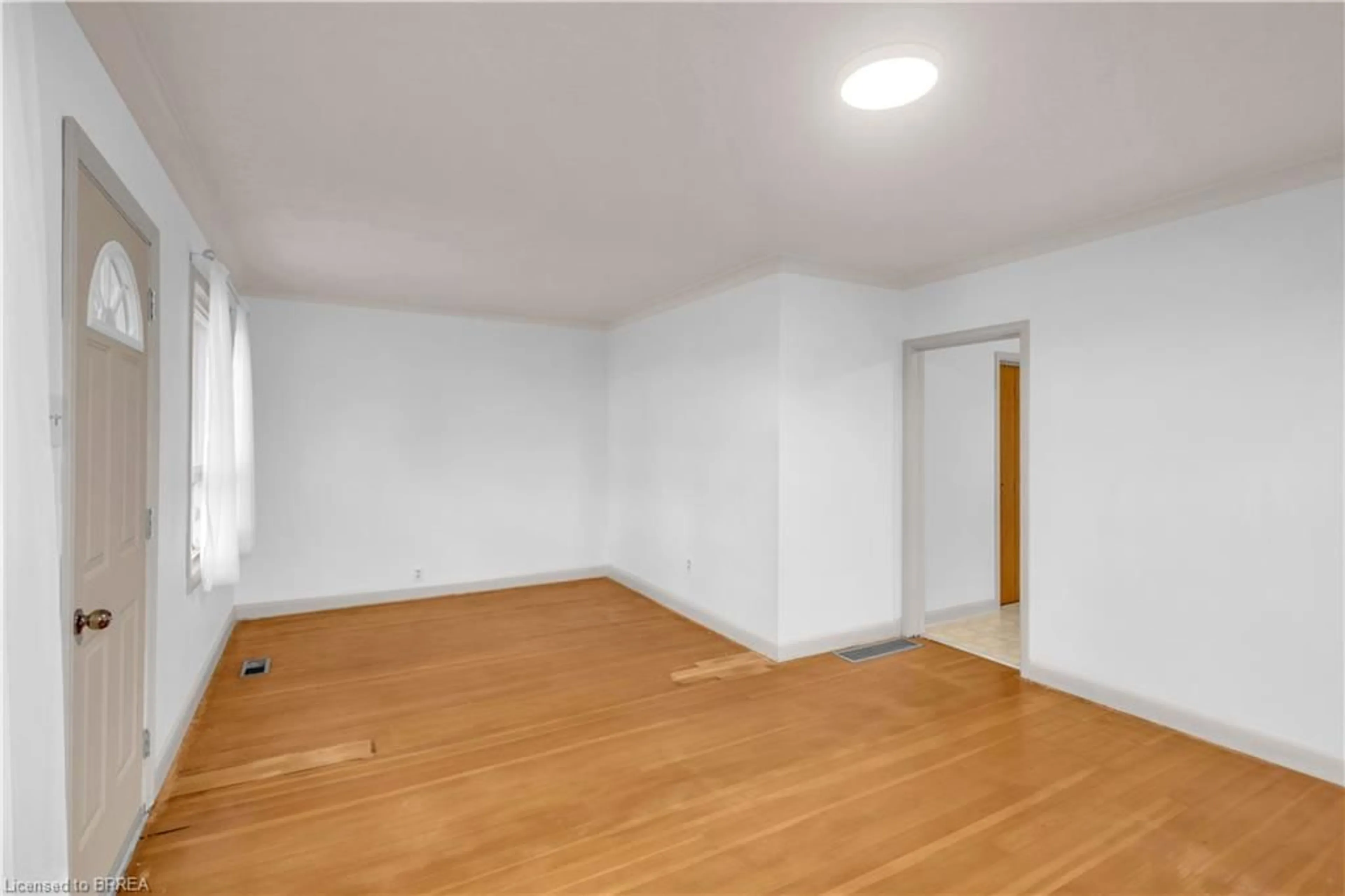 A pic of a room for 1097 Colborne St, Brantford Ontario N3T 5L7