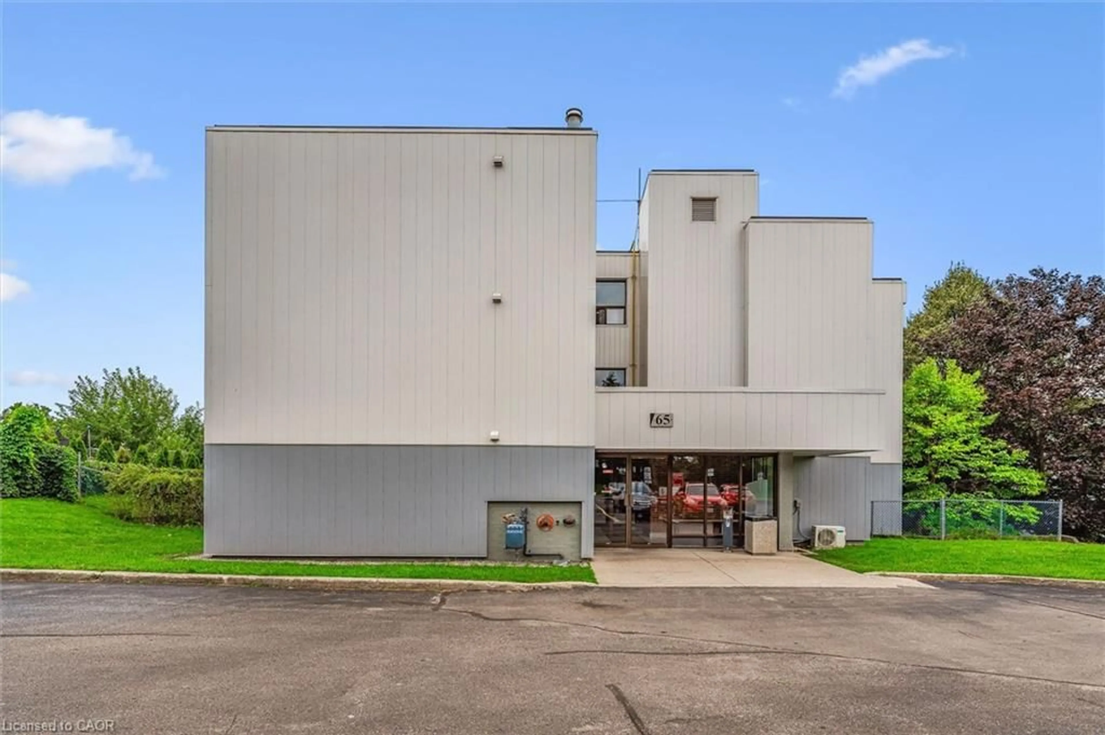 Unknown for 65 Silvercreek Pky #404, Guelph Ontario N1H 7R9