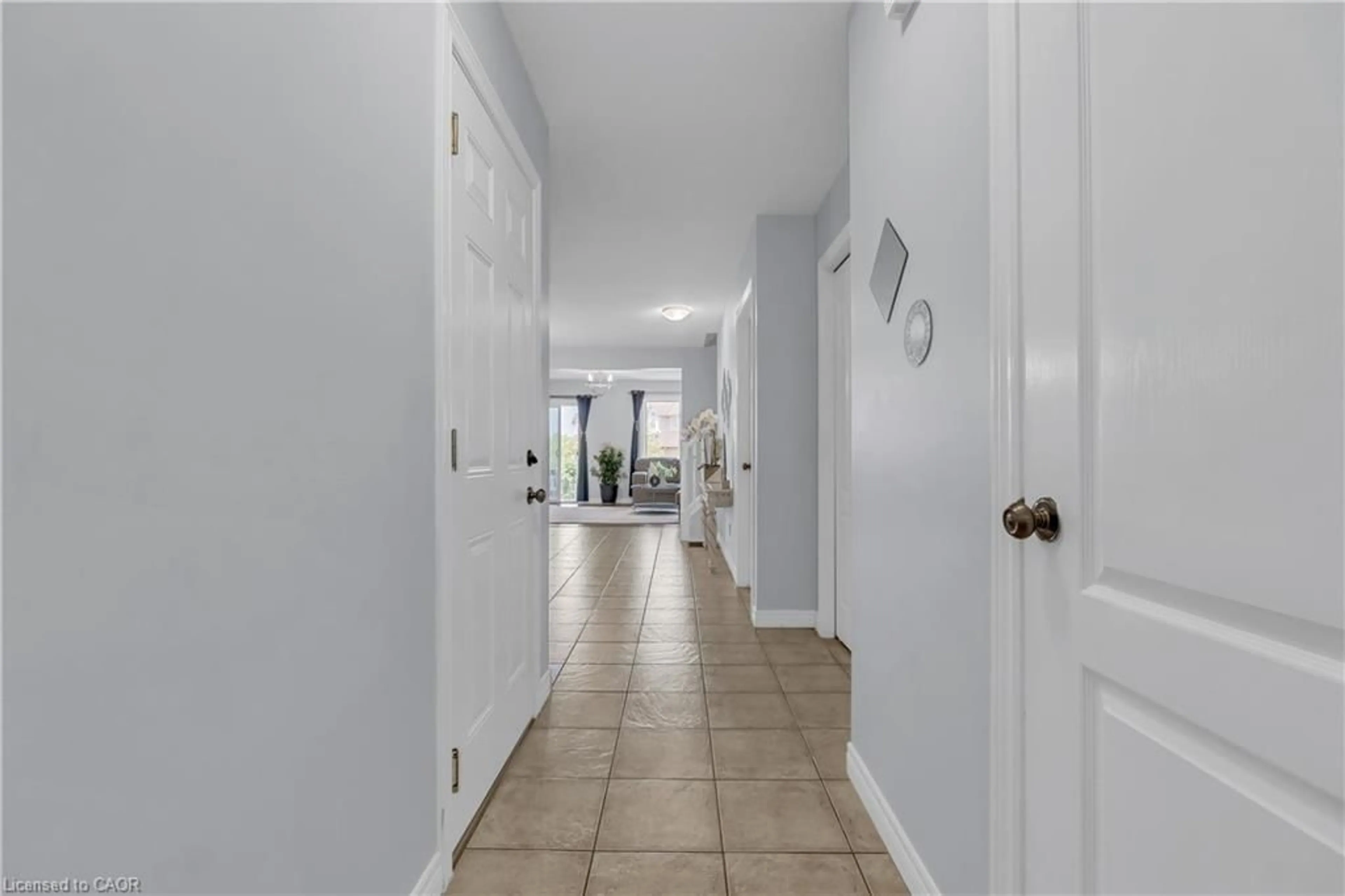 Indoor foyer for 48 Clough Cres, Guelph Ontario N1L 0G1