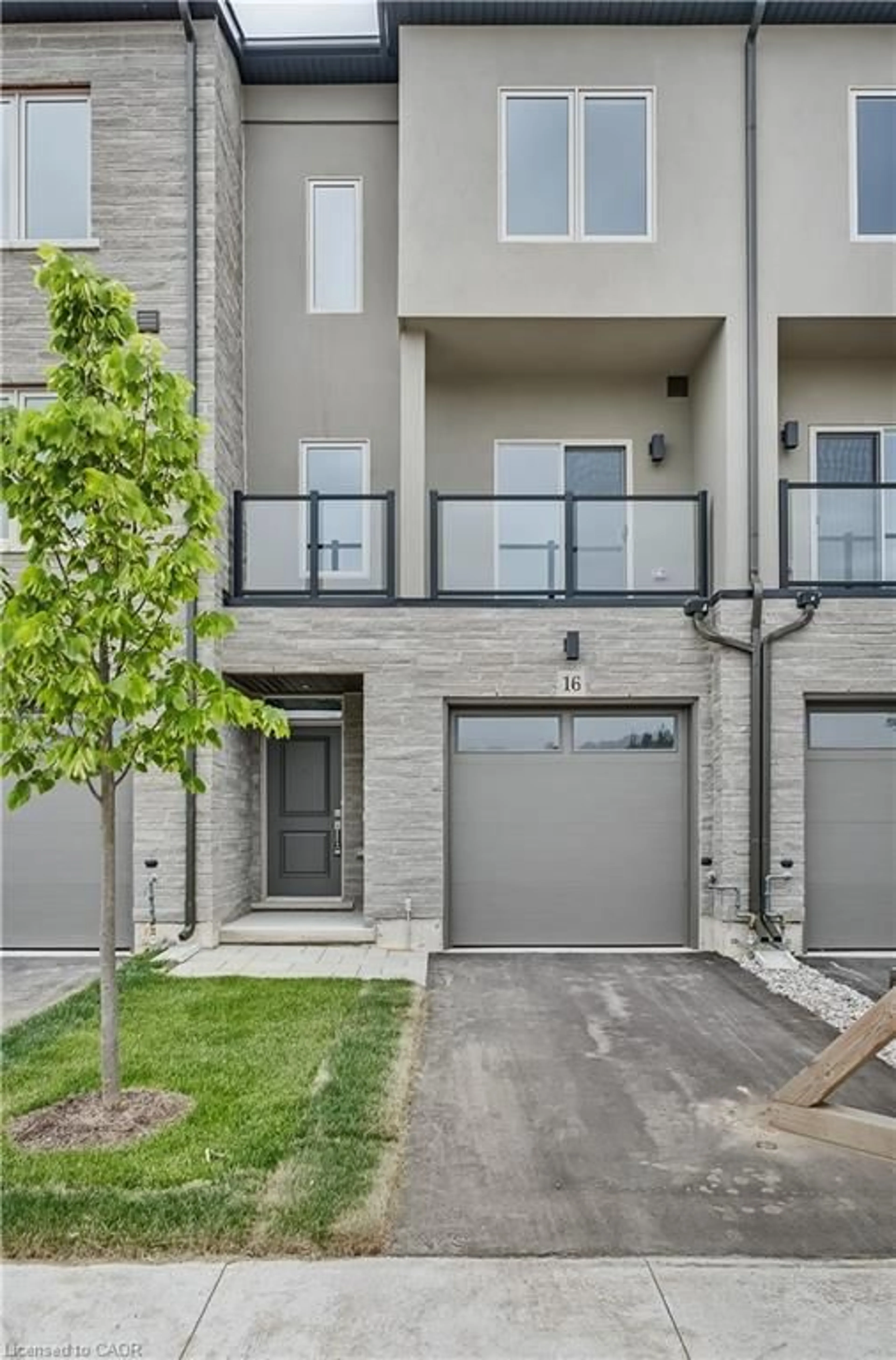 Unknown for 16 Clear Valley Lane, Mount Hope Ontario L0R 1W0