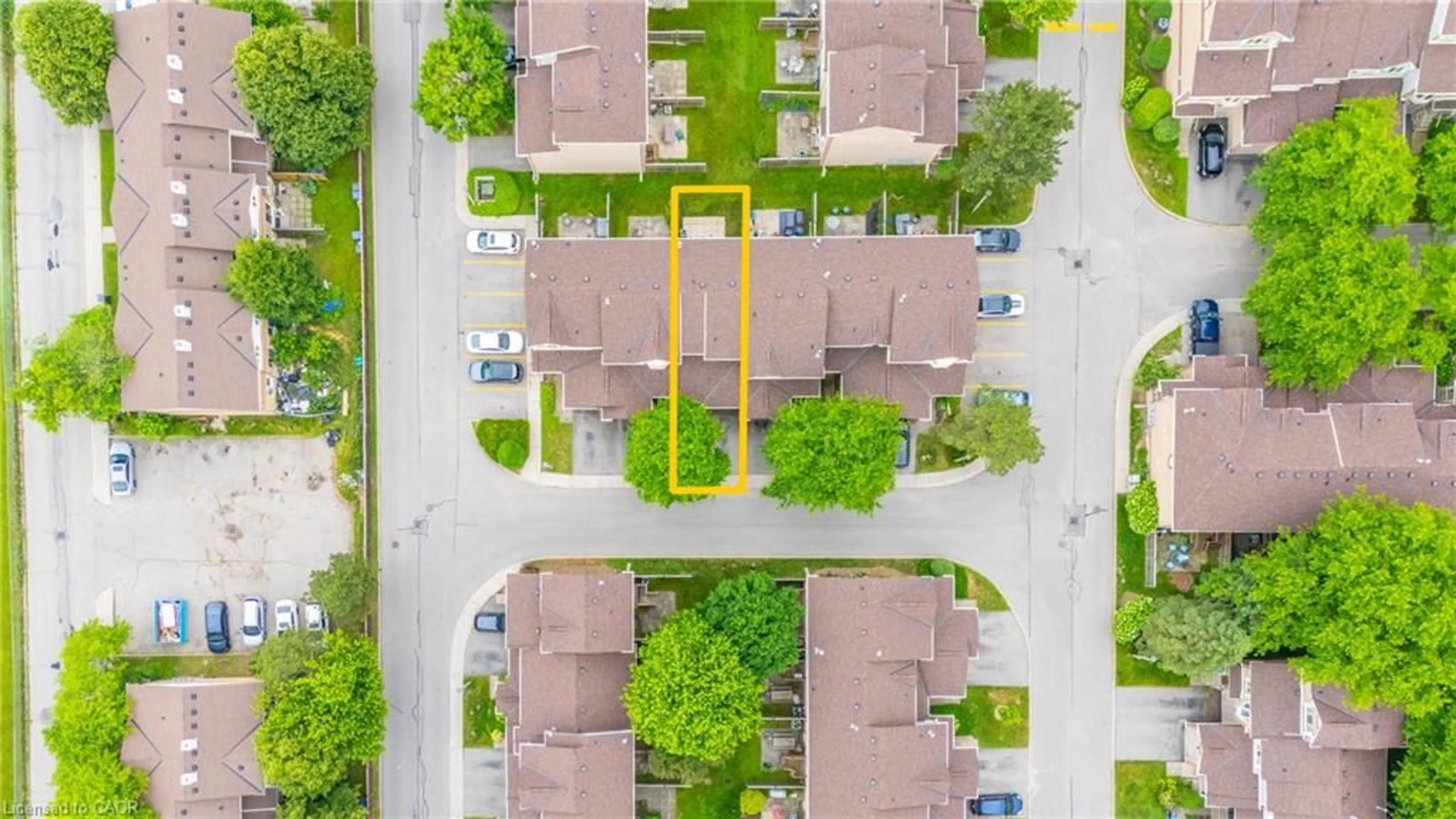 A pic from outside/outdoor area/front of a property/back of a property/a pic from drone, street for 302 College Ave #21, Guelph Ontario N1G 4T6