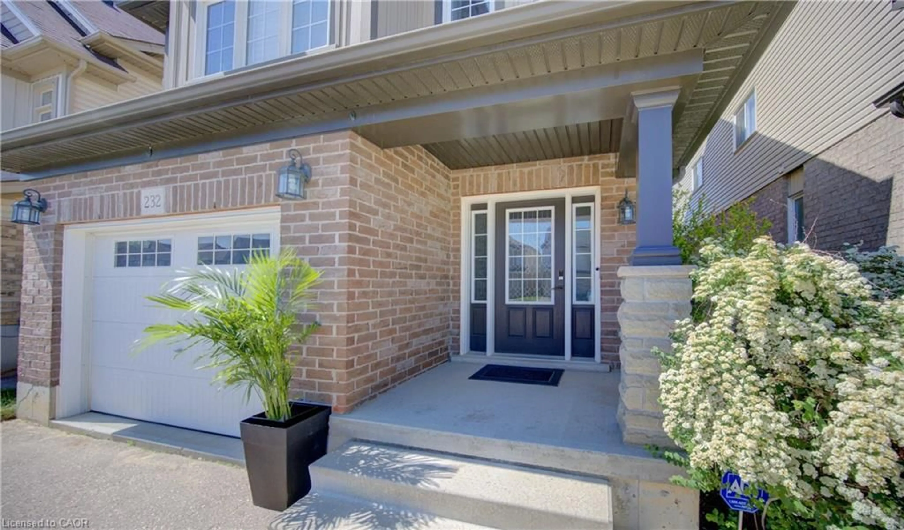 Indoor entryway for 232 Cranbrook St, Kitchener Ontario N2P 0B5