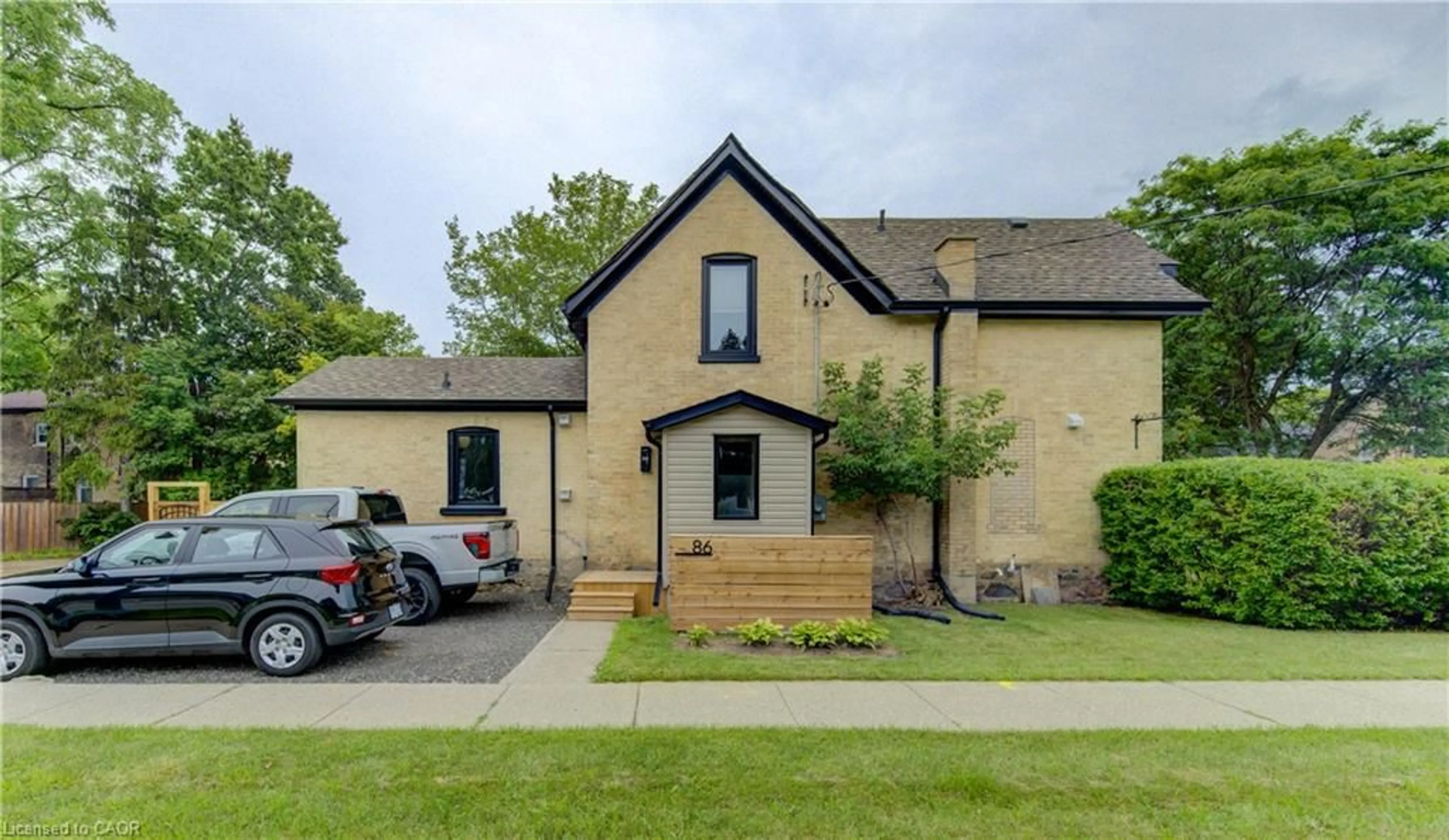Home with brick exterior material, street for 86 St Andrews St, Cambridge Ontario N1S 1M4