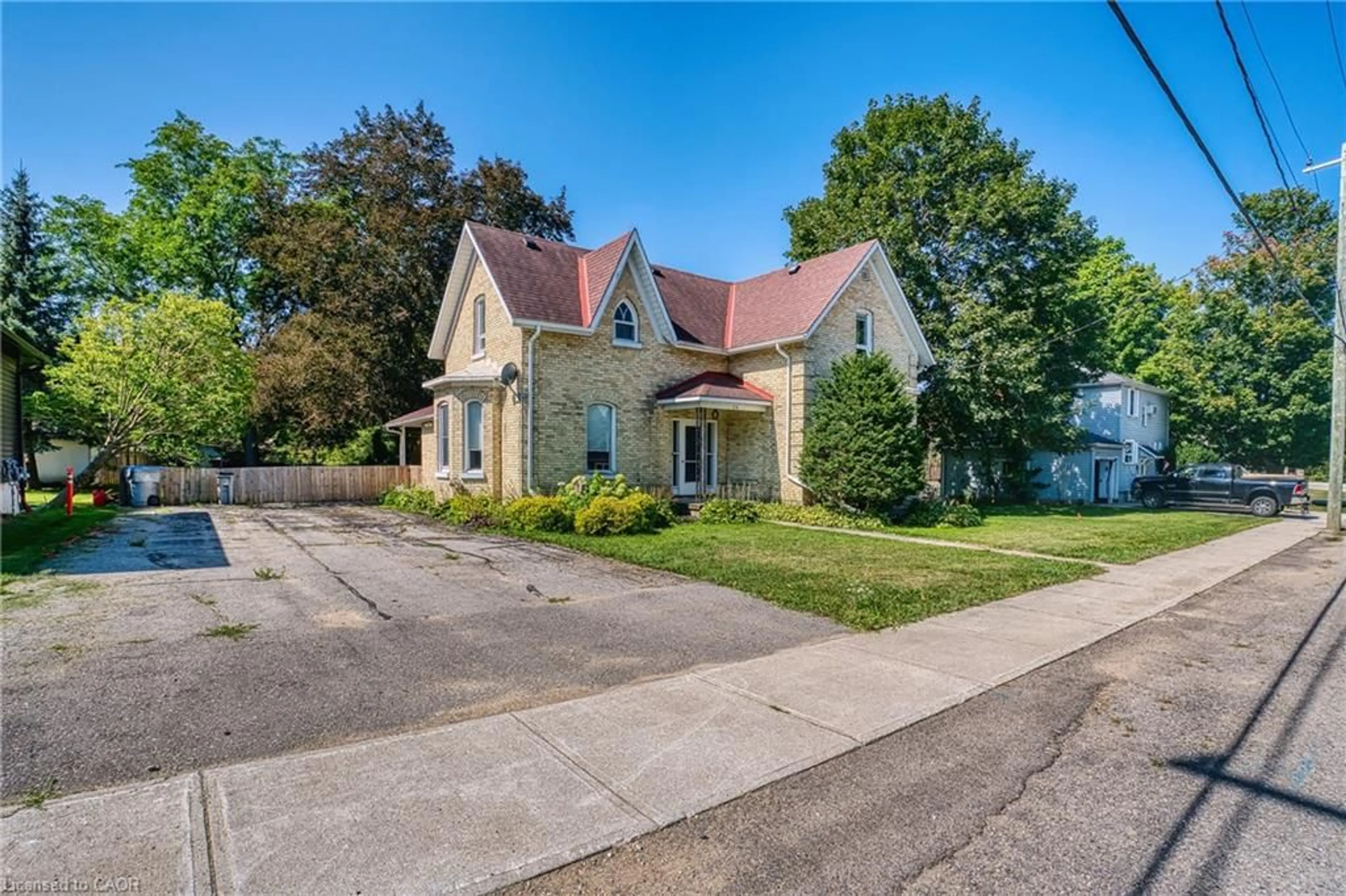 A pic from outside/outdoor area/front of a property/back of a property/a pic from drone, street for 34 Queen St, Brussels Ontario N0G 1H0