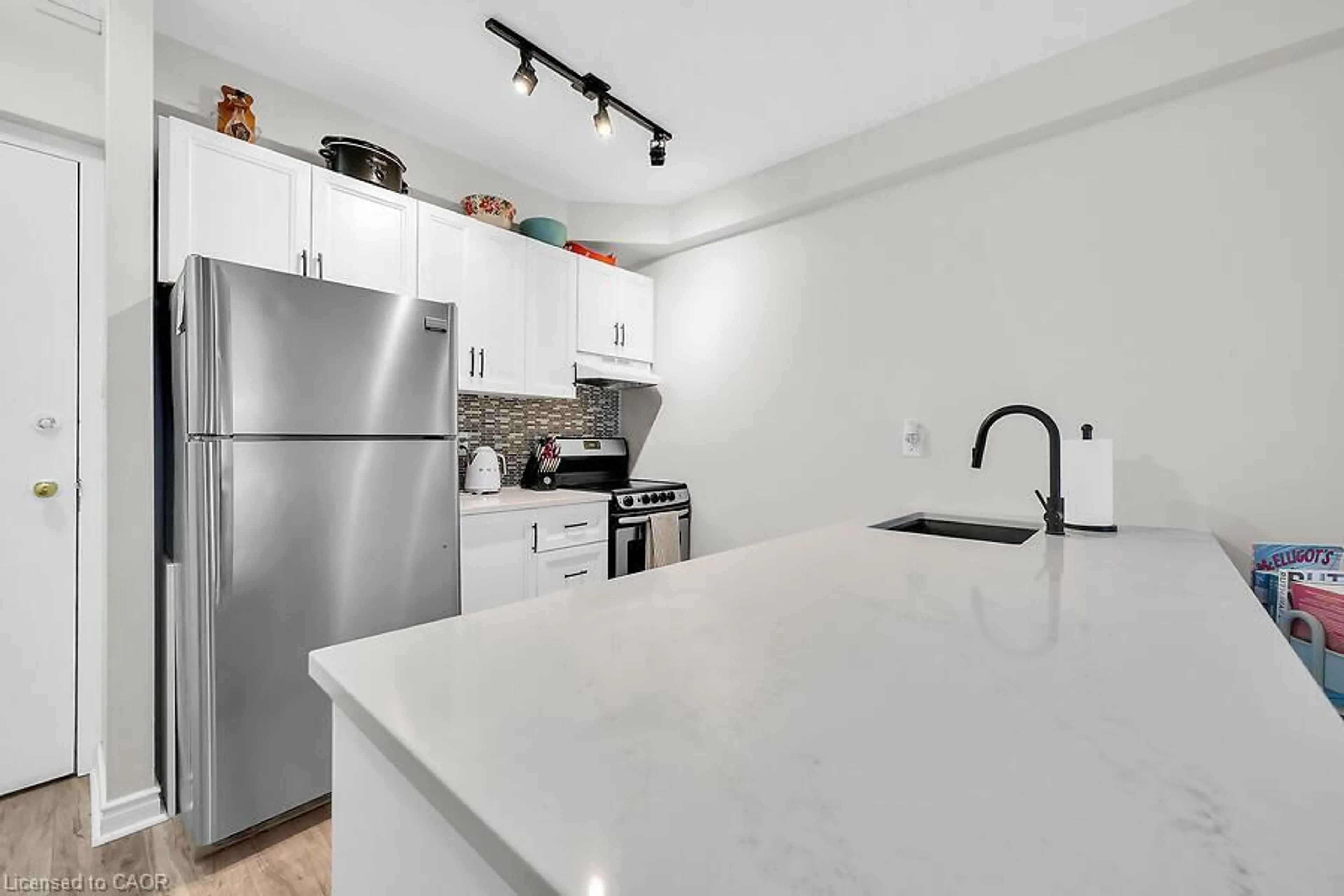Standard kitchen, unknown for 141 Catharine St #102, Hamilton Ontario L8N 2J7