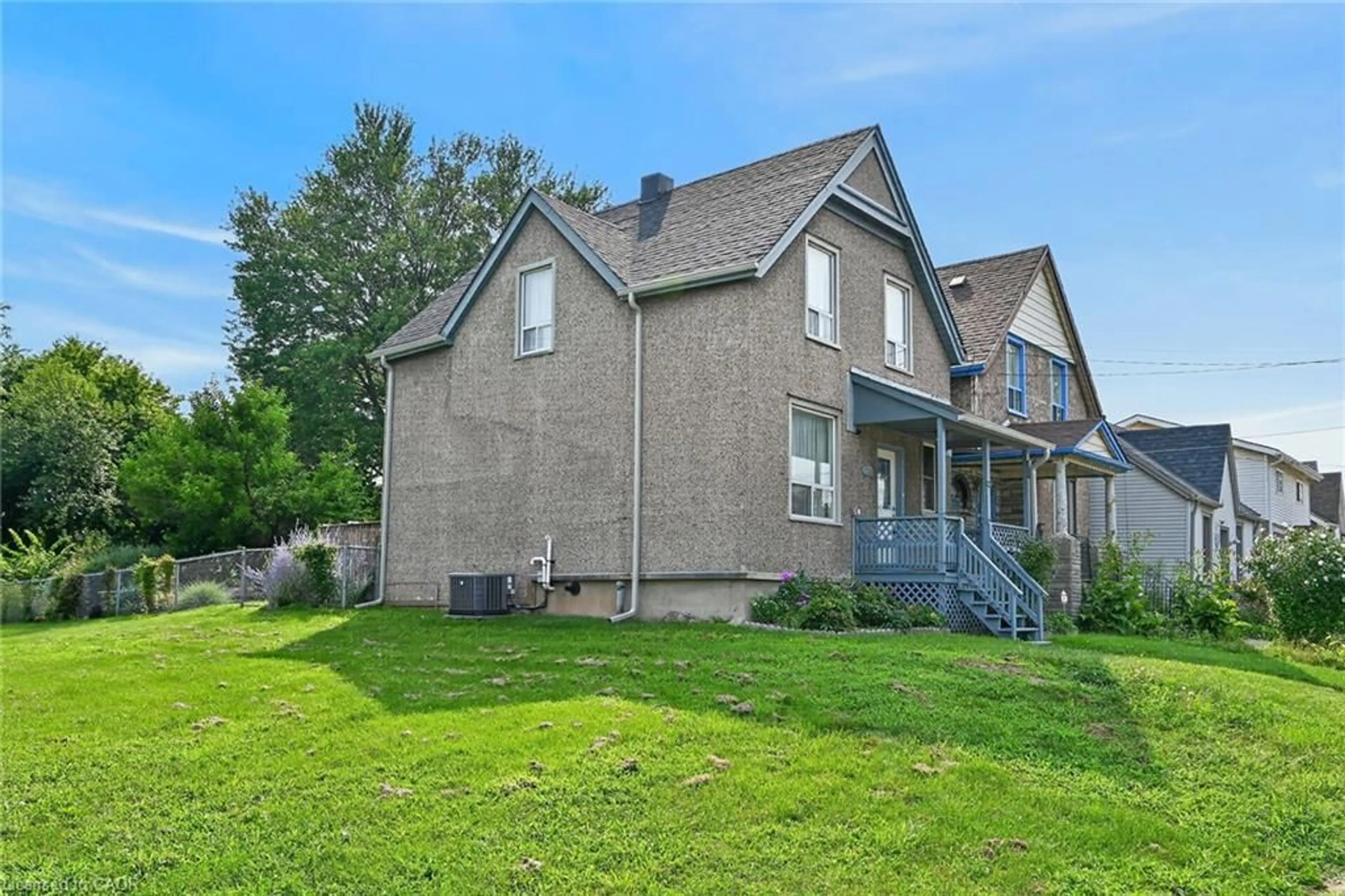 Unknown for 230 Picton St, Hamilton Ontario L8L 3W9
