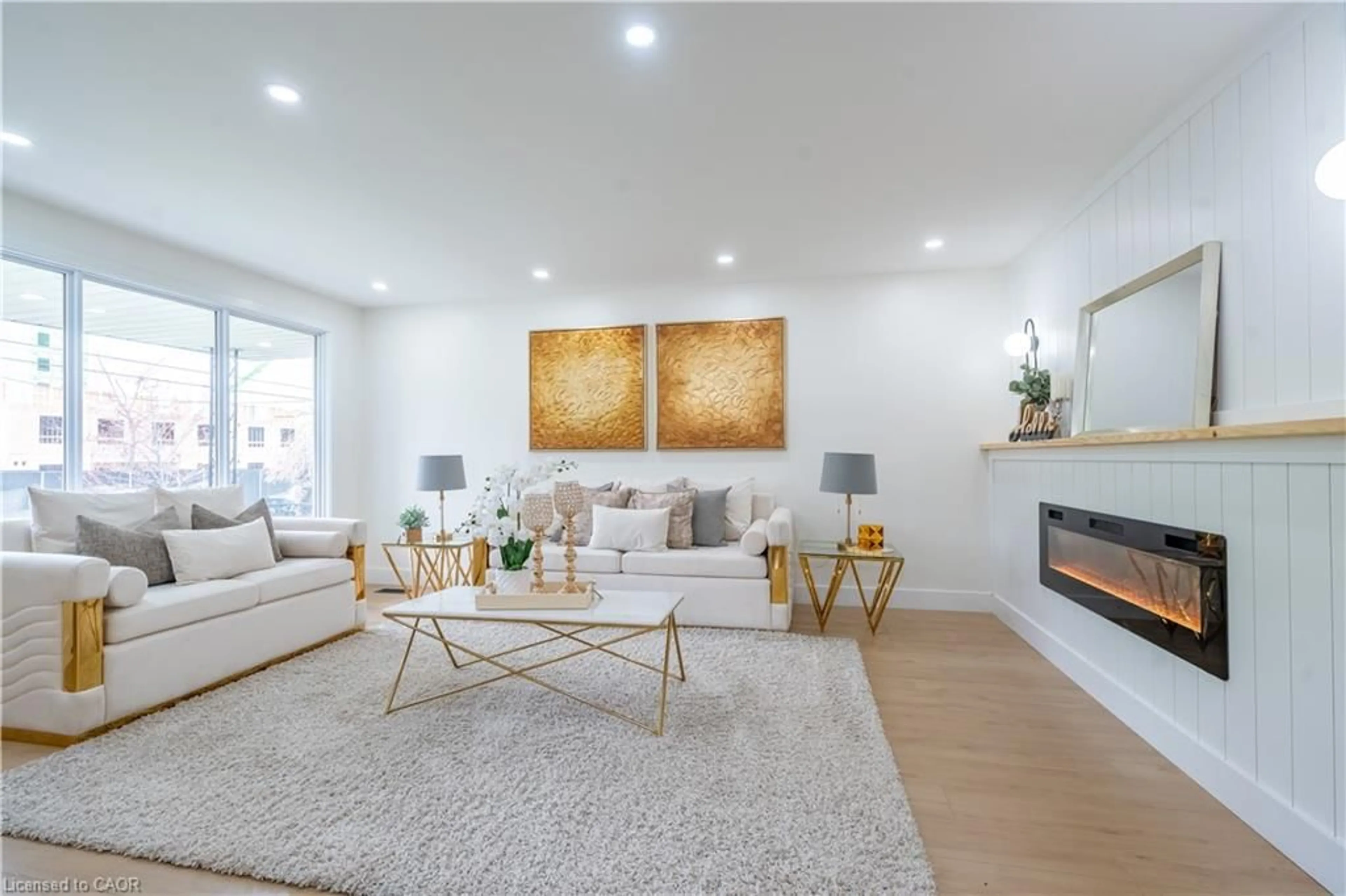 Living room with furniture, unknown for 23 Tyrone Dr, Hamilton Ontario L9C 2M6