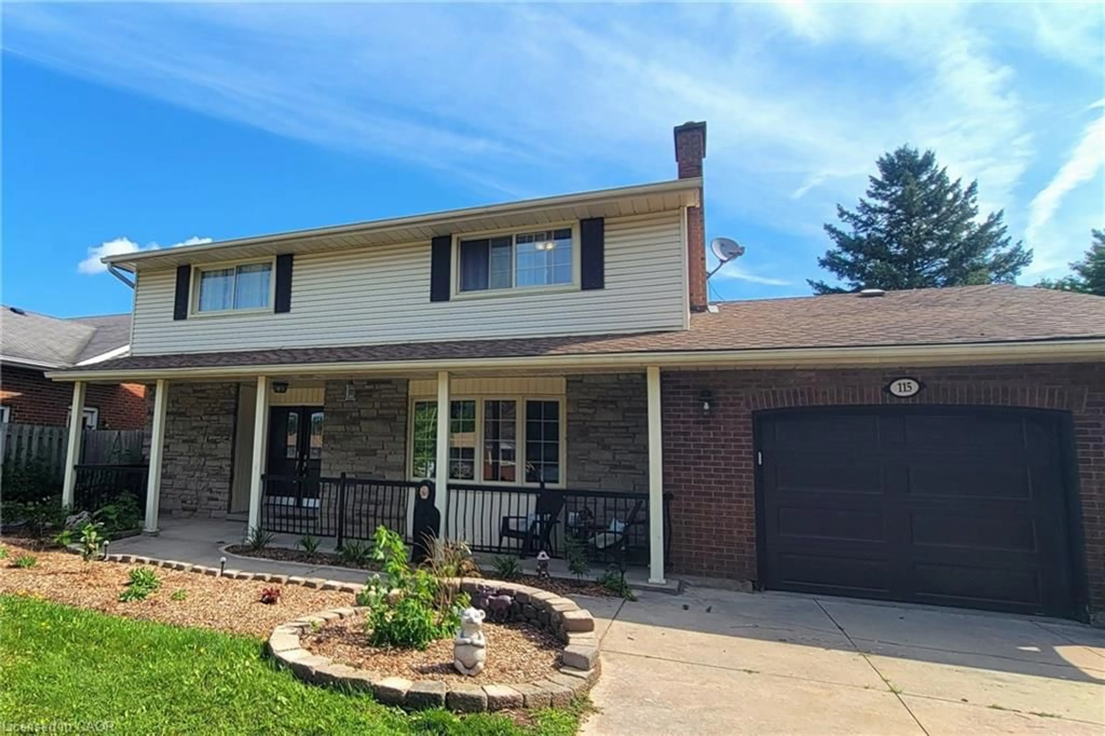 Home with brick exterior material, street for 115 Southwood Dr, Cambridge Ontario N1S 3S3