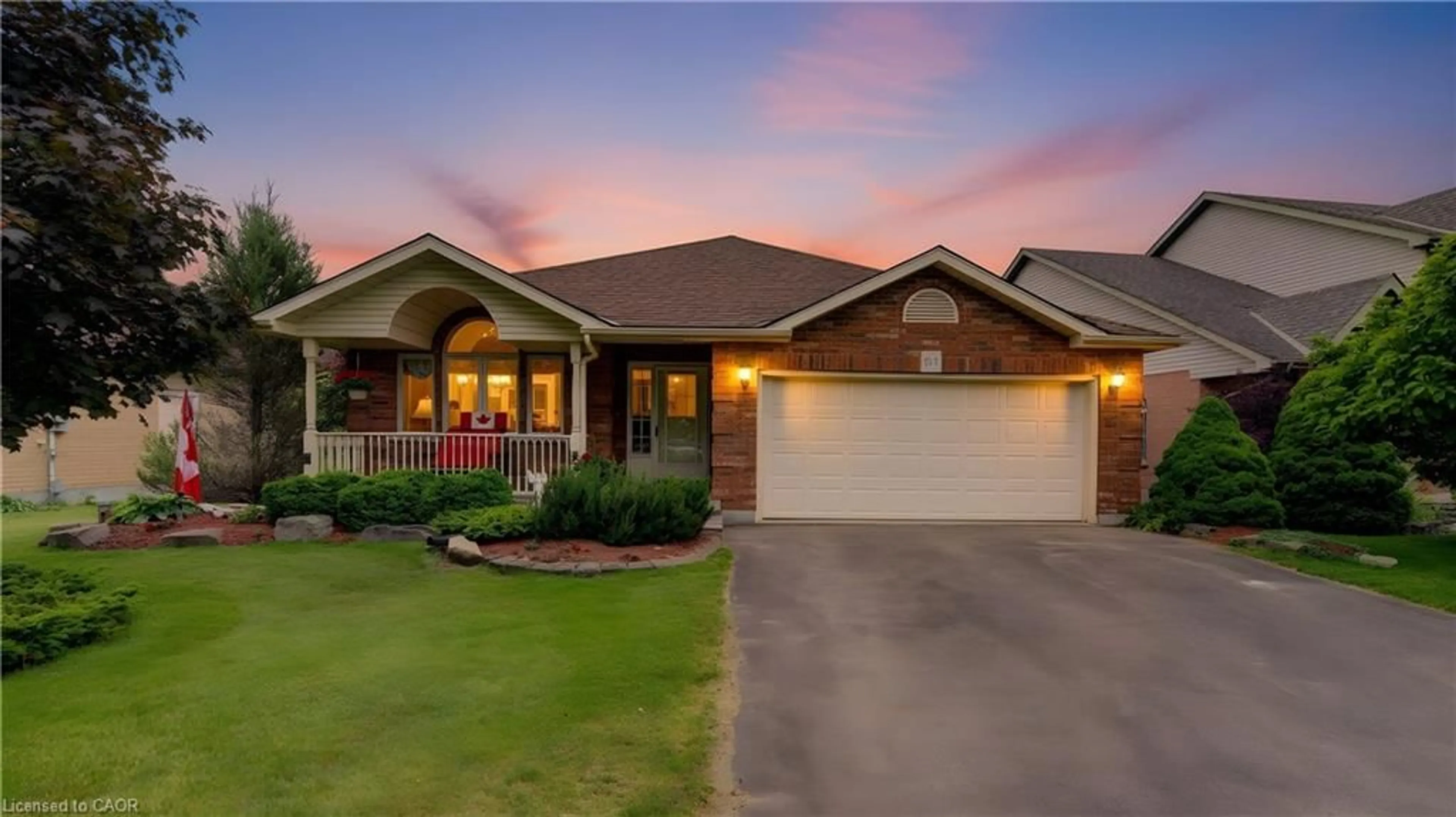 Home with brick exterior material, street for 599 Coldstream Dr, Waterloo Ontario N2V 2H3