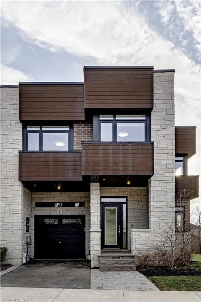 35 Midhurst Hts #1, Hamilton 4