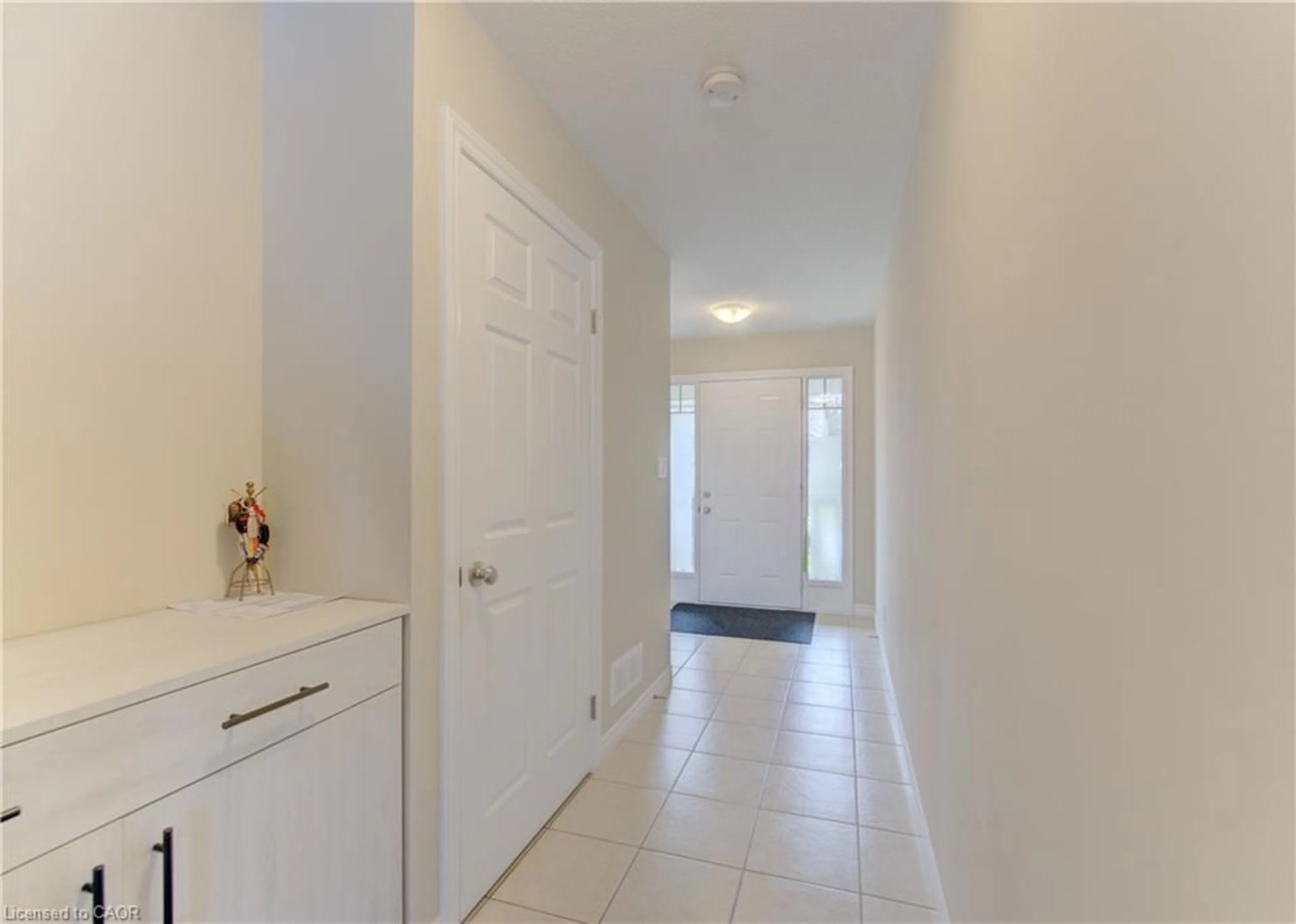 Indoor entryway for 430 Avens St, Waterloo Ontario N2V 0B5