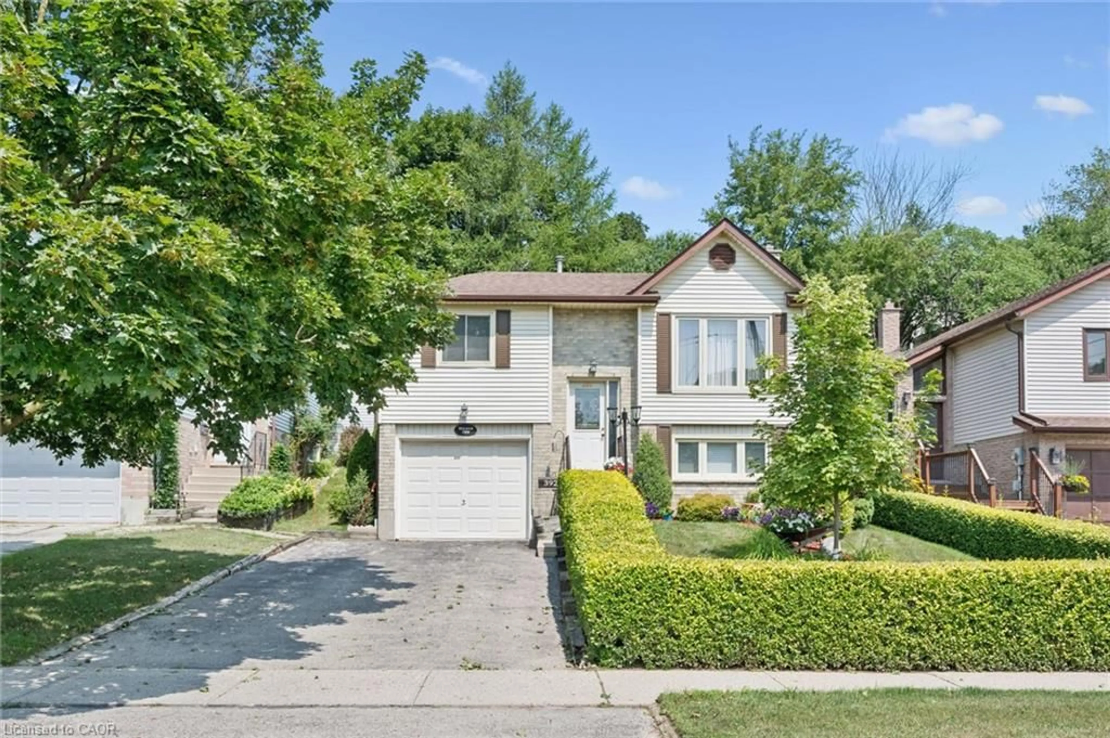 Unknown for 392 Imperial Rd, Guelph Ontario N1K 1K3