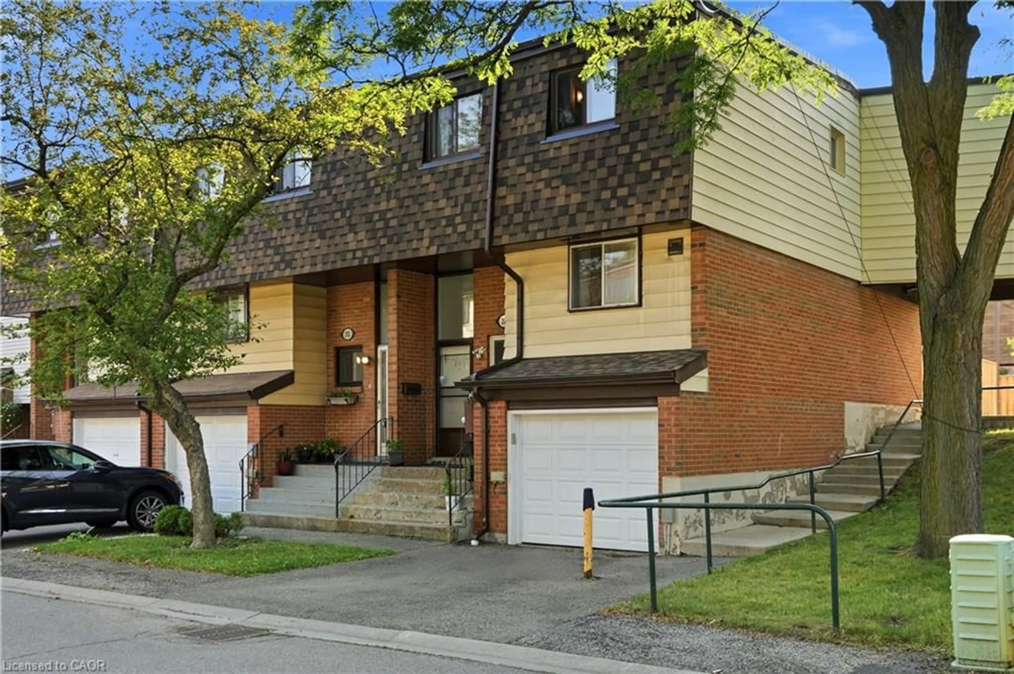 Home with brick exterior material, street for 180 Mississauga Valley Blvd #201, Mississauga Ontario L5A 3M2
