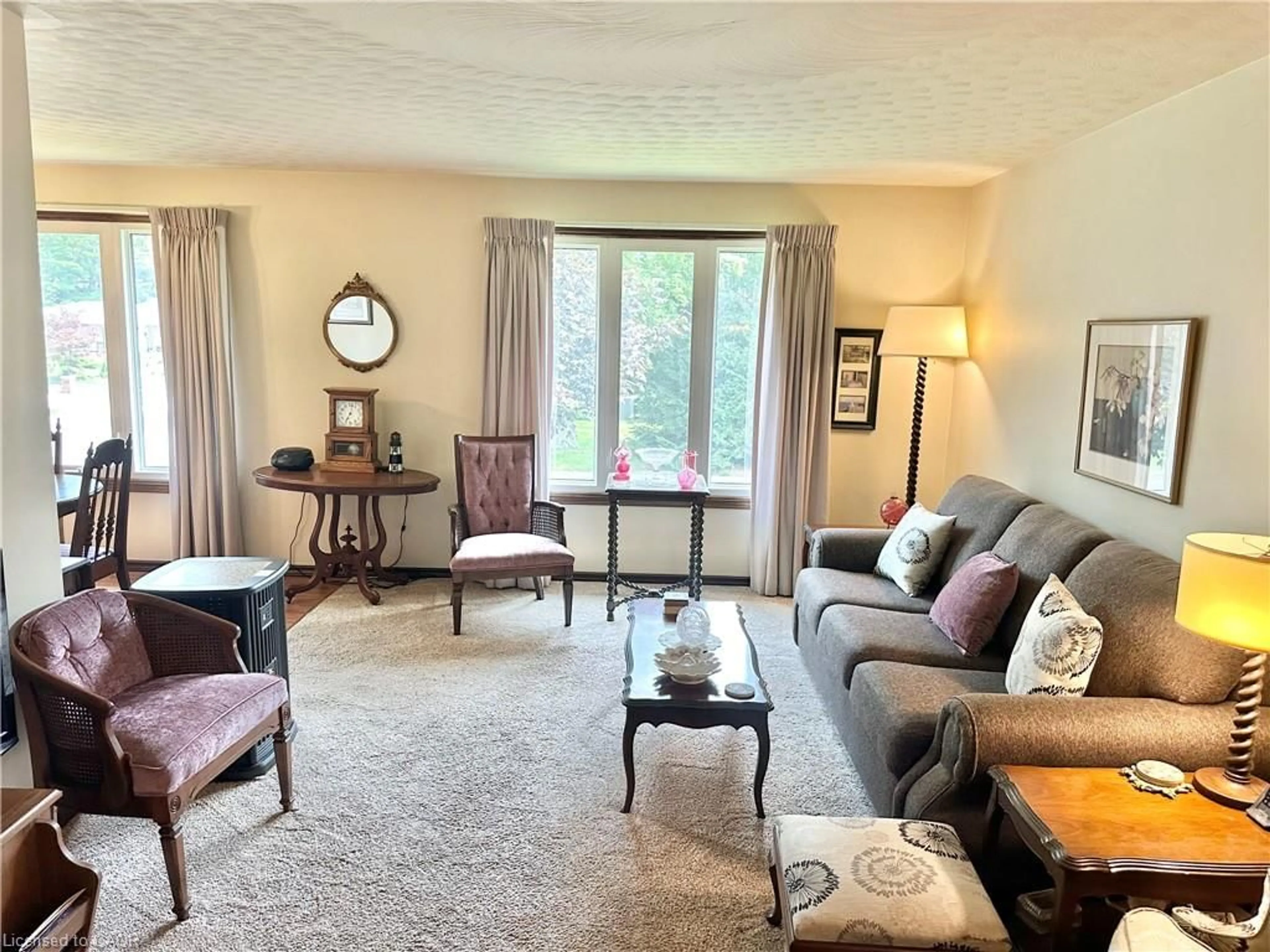 Living room with furniture, unknown for 44 Douglas Ave, Simcoe Ontario N3Y 4W8