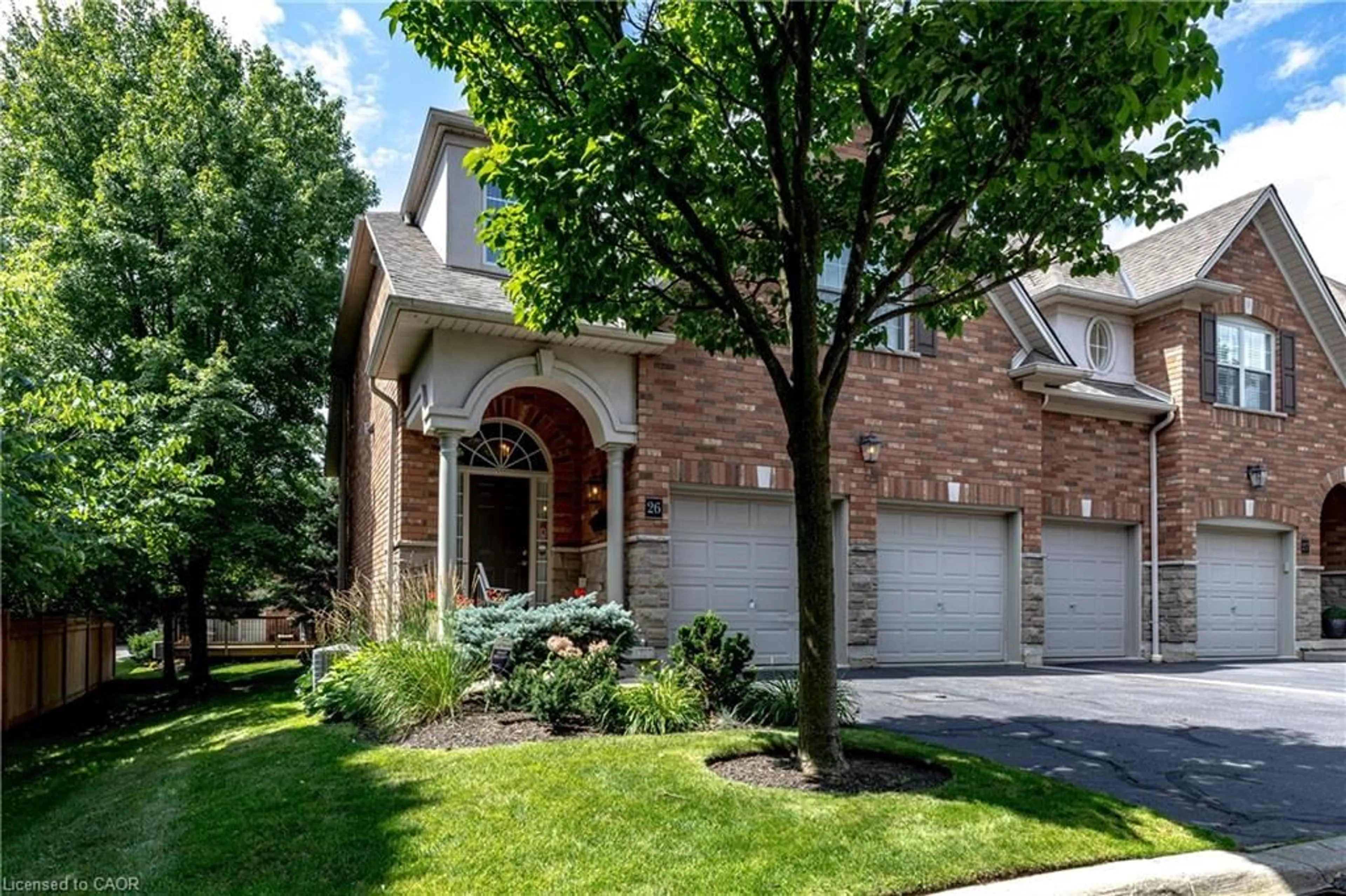 Home with brick exterior material, street for 289 Plains Rd #26, Burlington Ontario L7T 1G1
