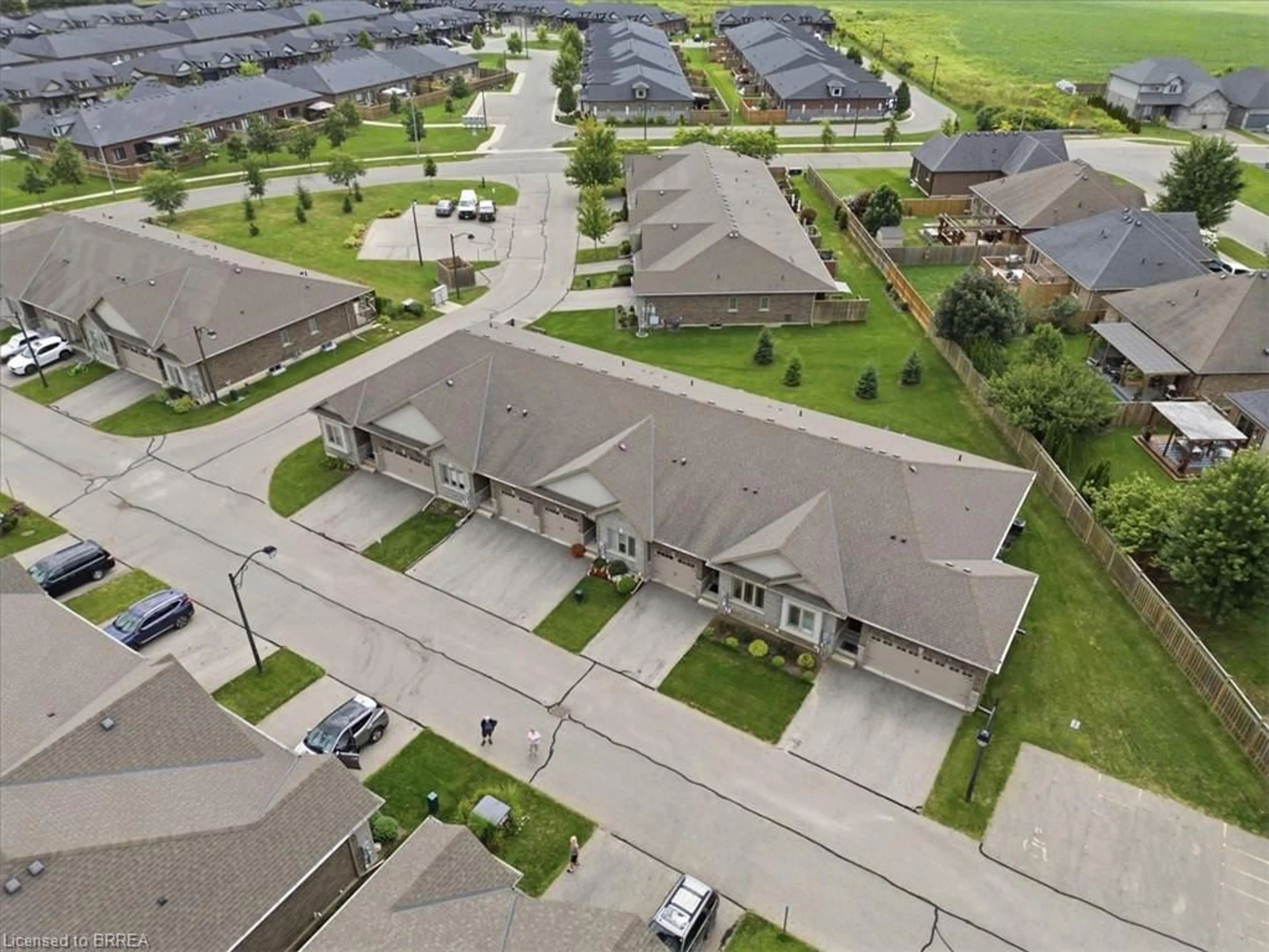 A pic from outside/outdoor area/front of a property/back of a property/a pic from drone, street for 194 Donly Dr #14, Simcoe Ontario N3Y 0C6