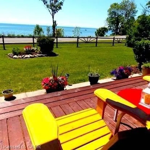 817 Lakeshore Rd, Selkirk 5