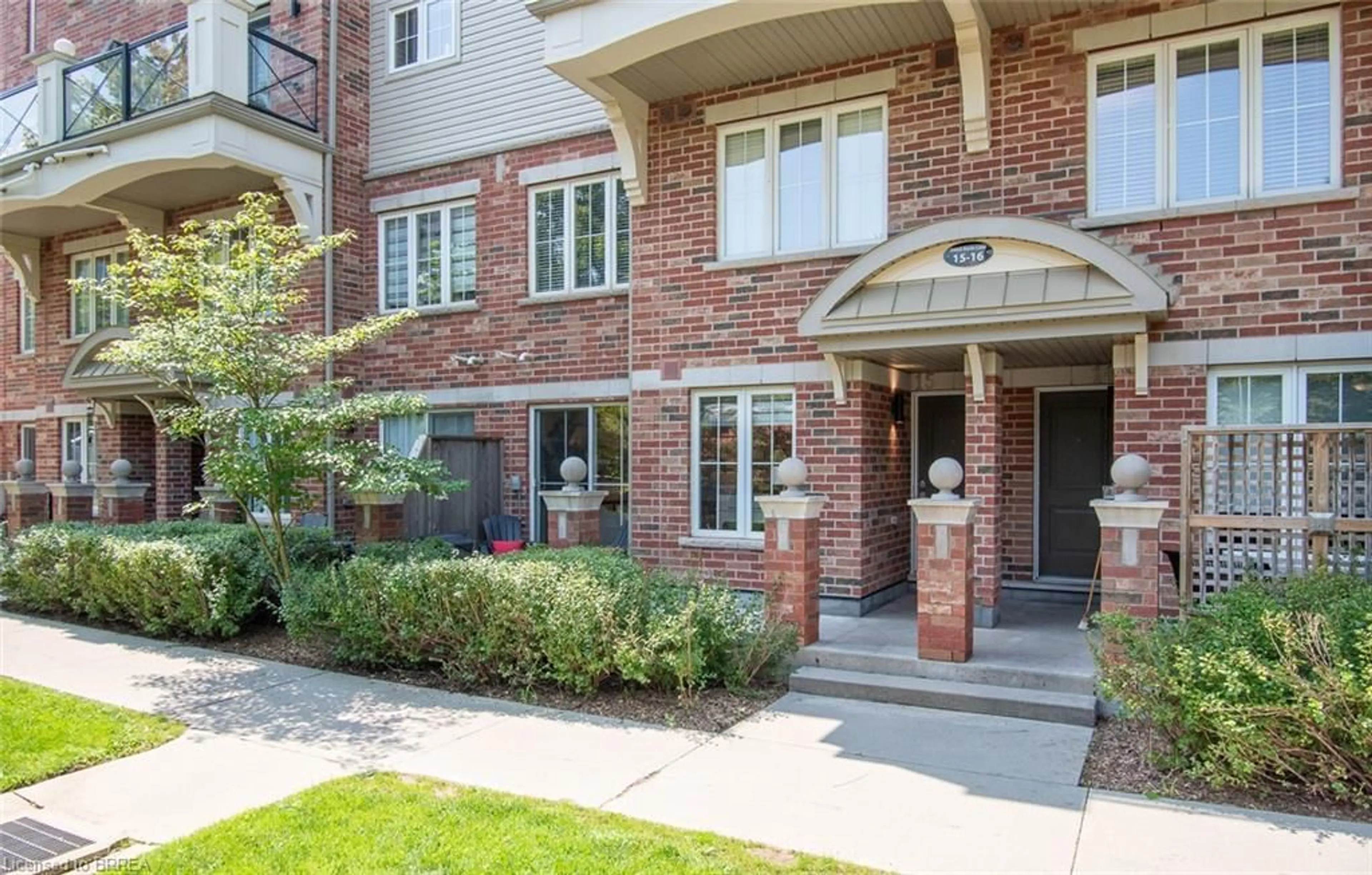 Home with brick exterior material, street for 2563 Sixth Line, Oakville Ontario L6H 0H7