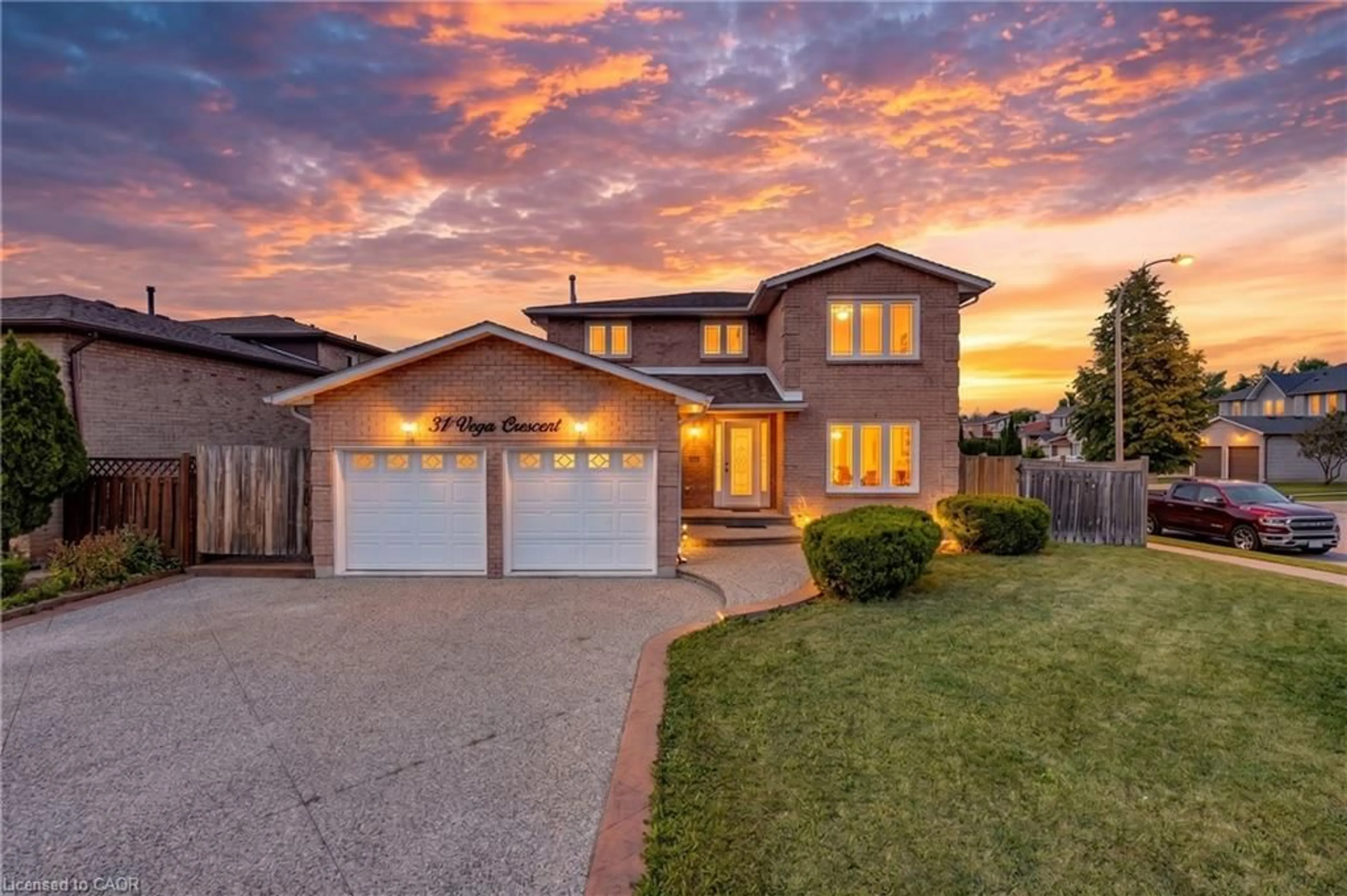 Unknown for 31 Vega Cres, Stoney Creek Ontario L8E 4S6
