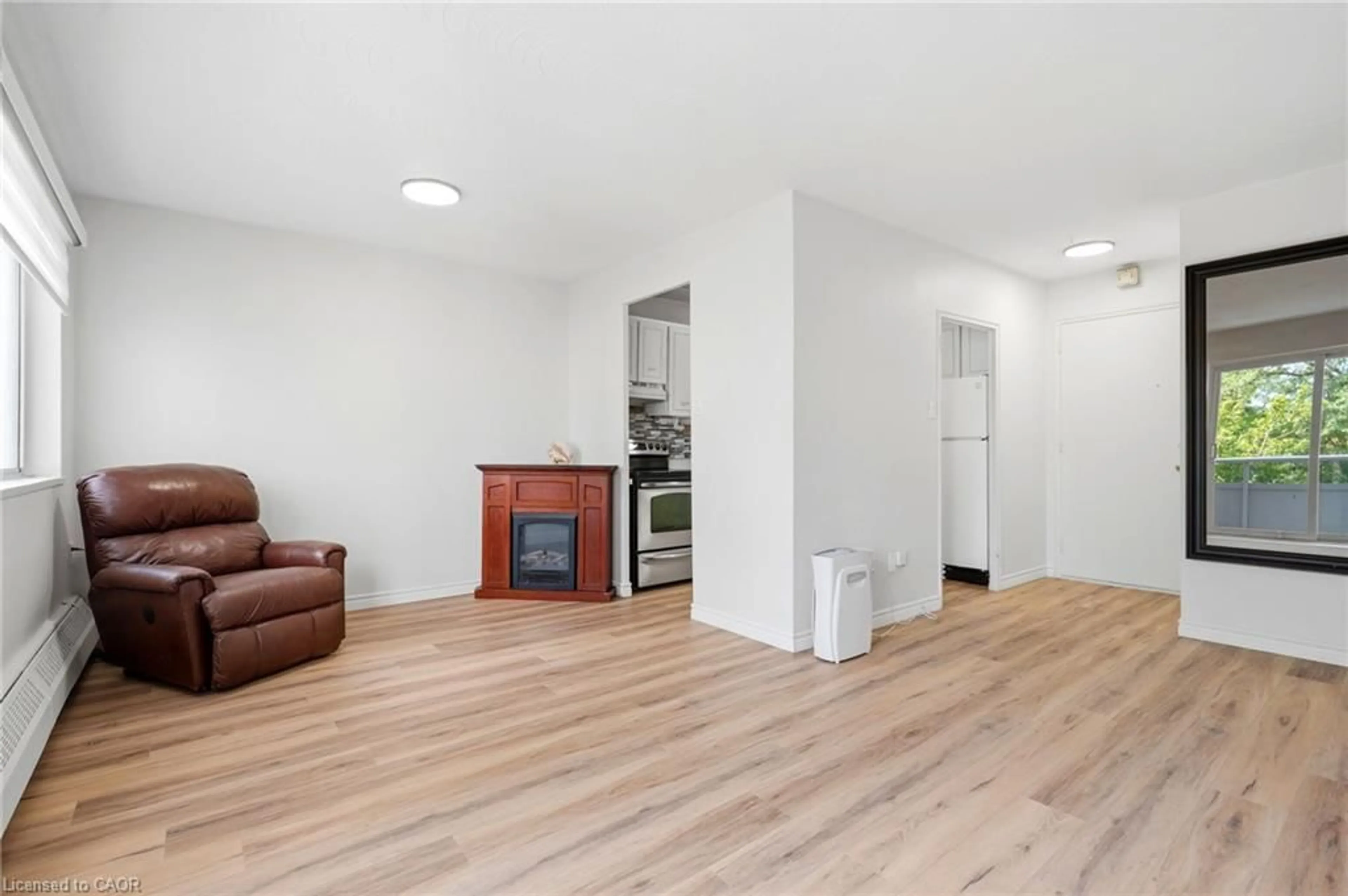 A pic of a room for 785 Browns Line Line #17, Etobicoke Ontario M8W 3V8