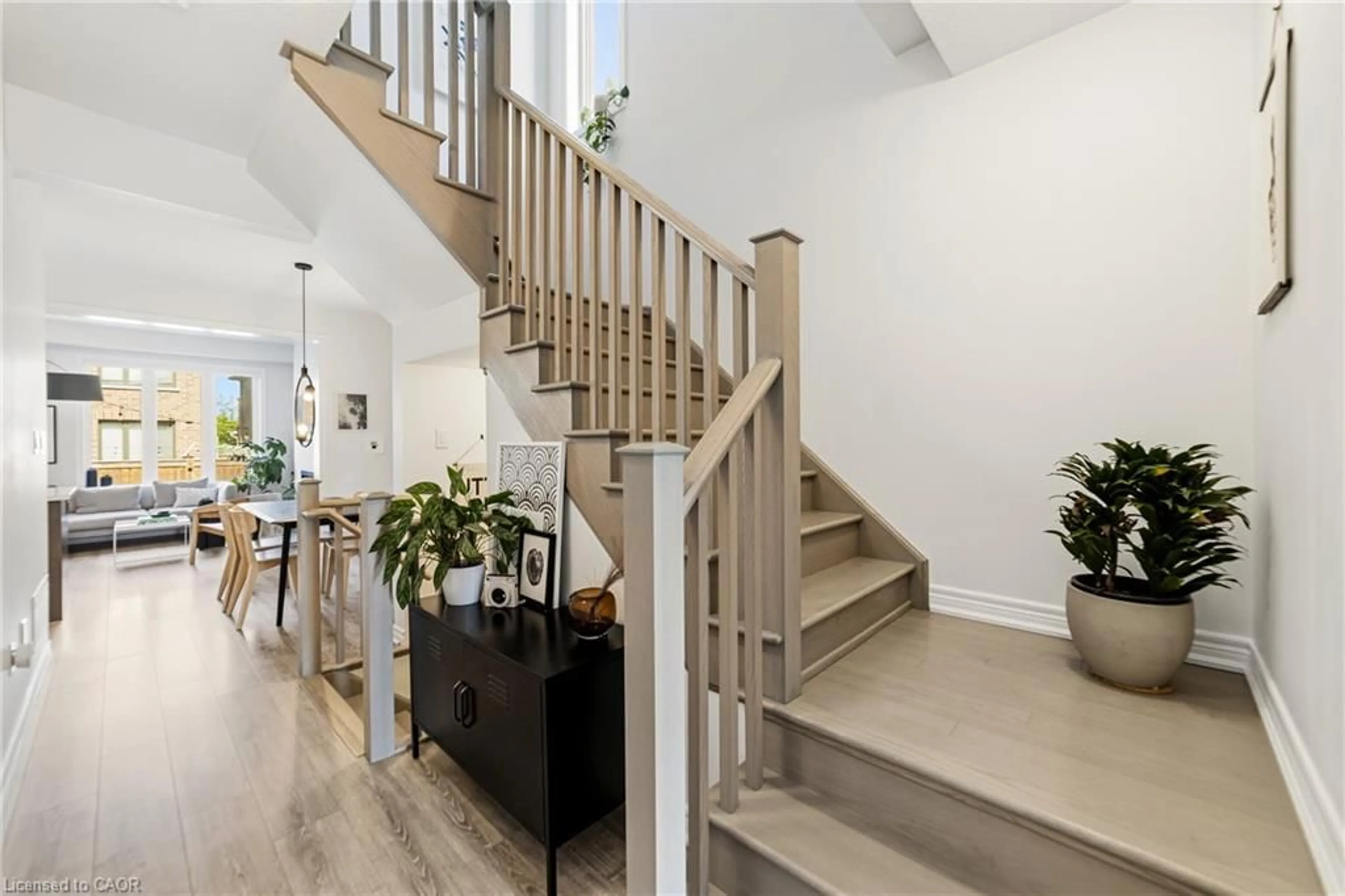 Stairs for 55 Pelican Lane, Hamilton Ontario L8K 0A4
