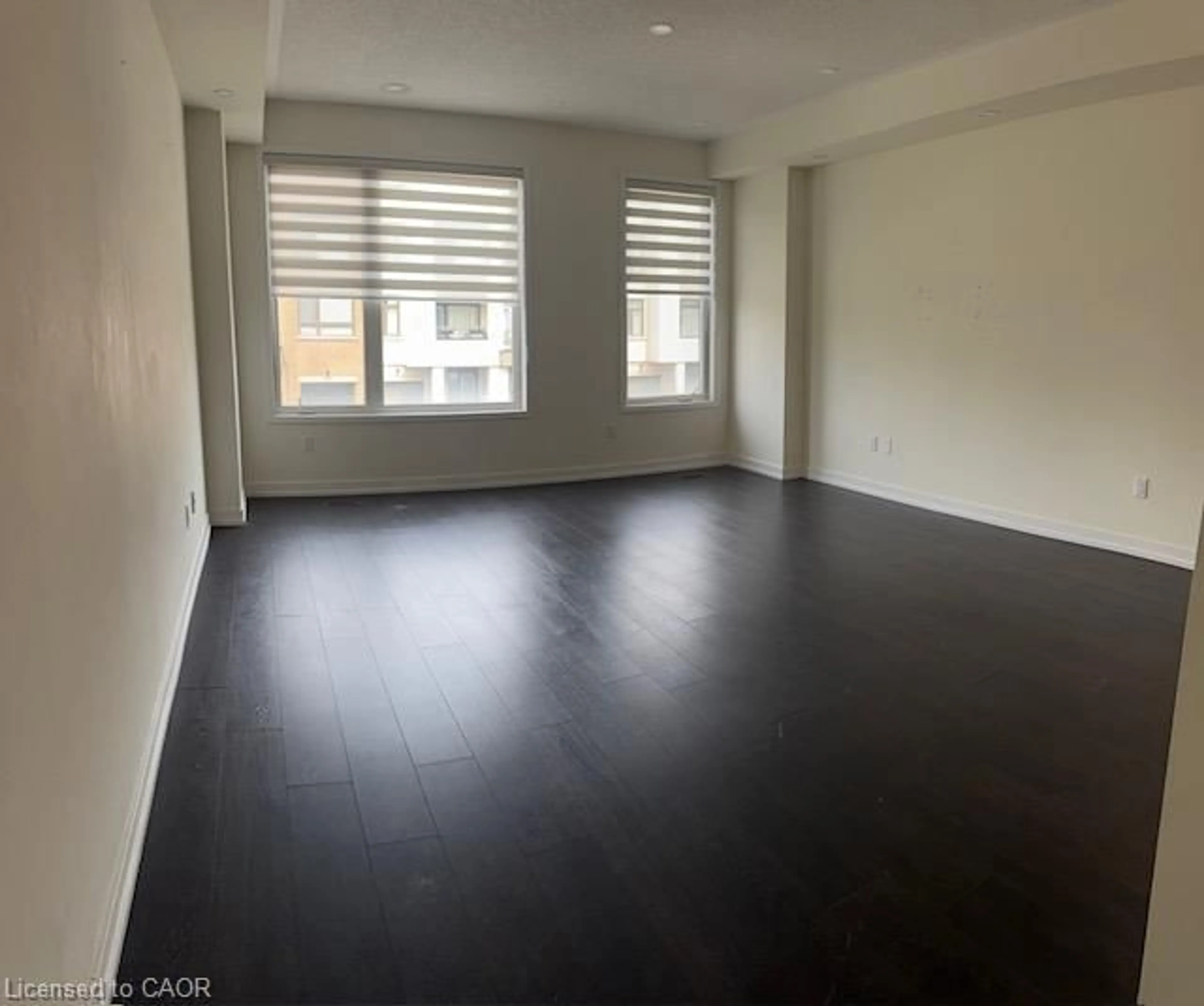 A pic of a room for 166 Squire Cres, Oakville Ontario L6H 0L7