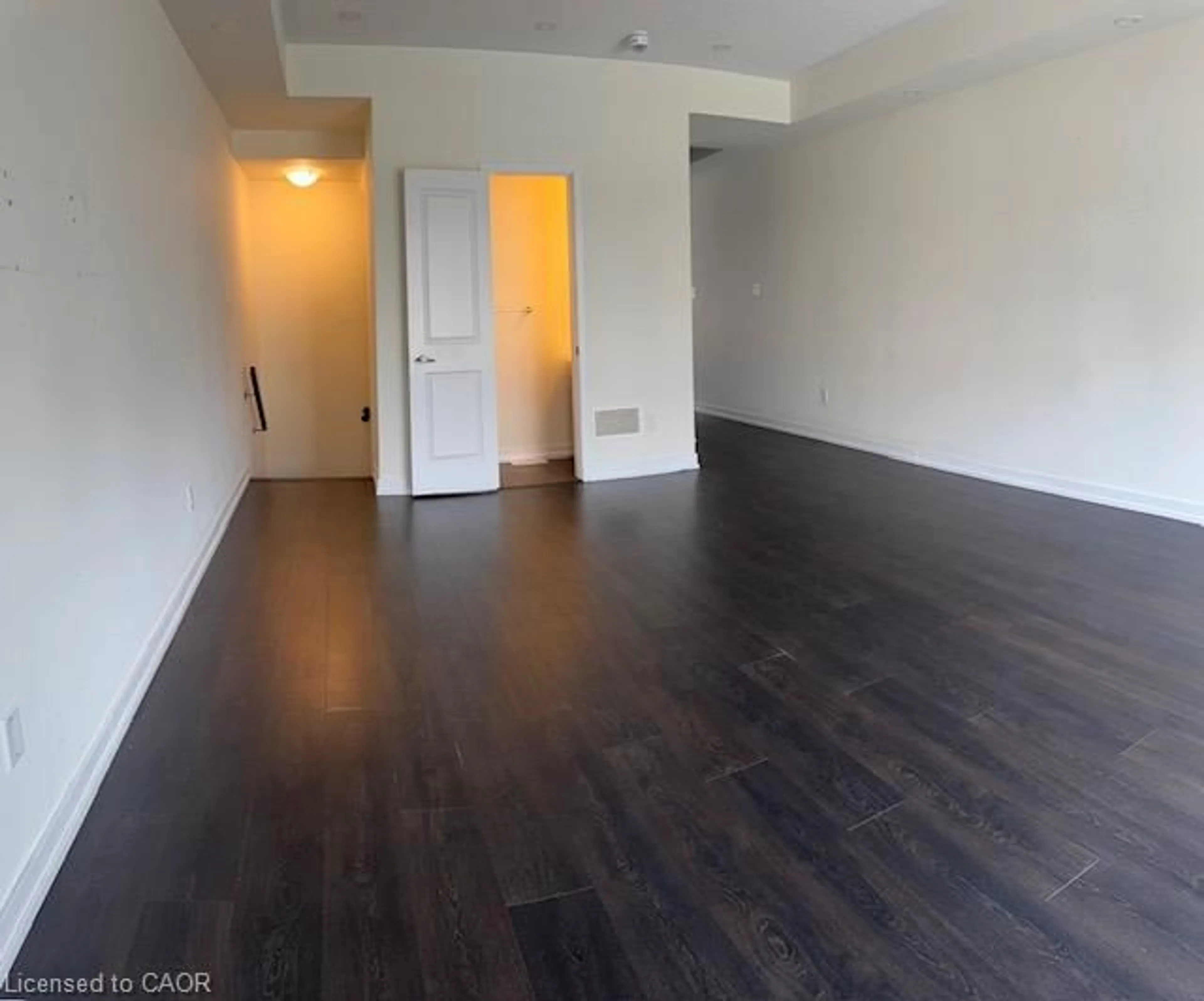A pic of a room for 166 Squire Cres, Oakville Ontario L6H 0L7