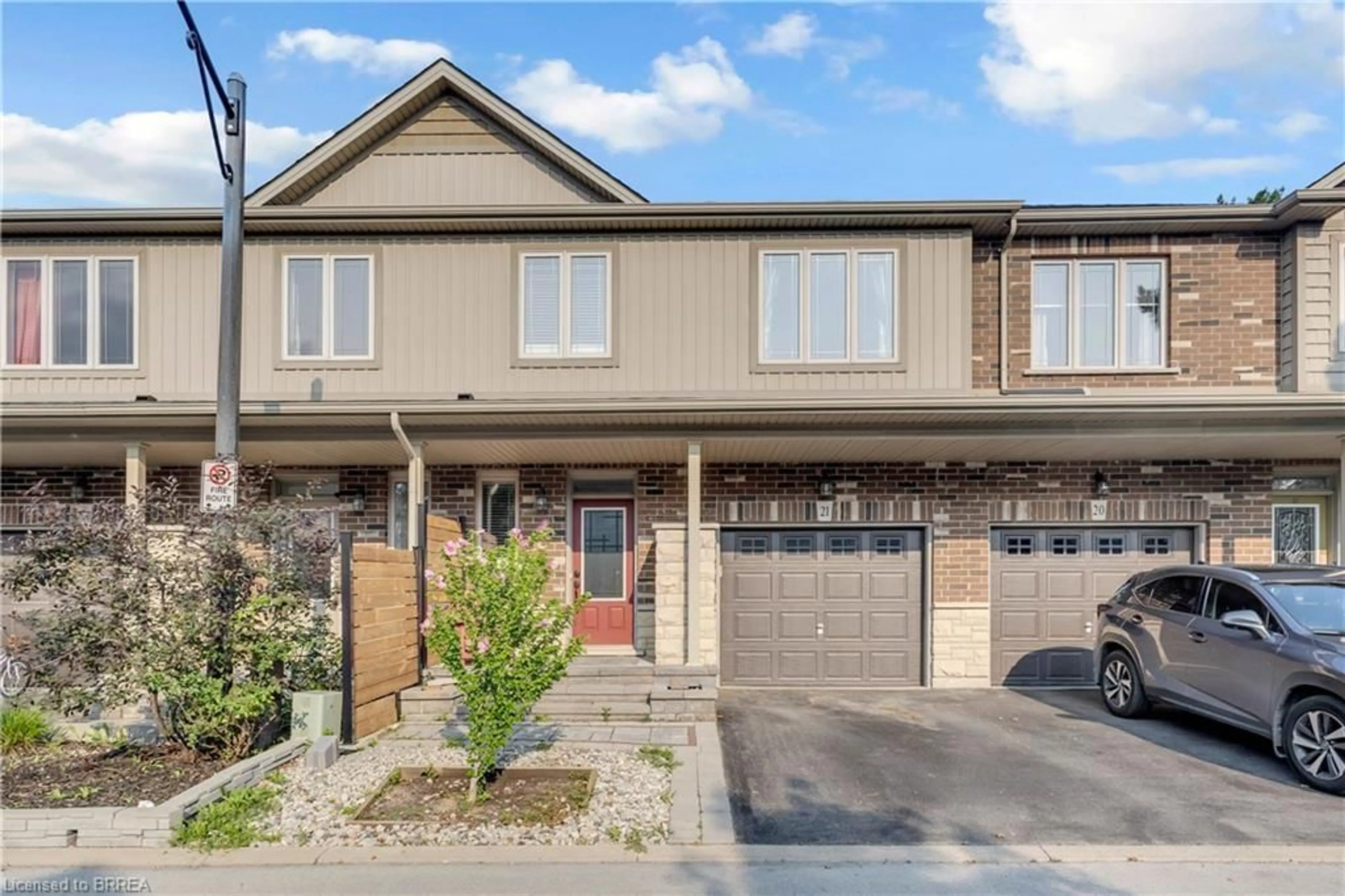 Home with brick exterior material, street for 380 Lake St #21, Grimsby Ontario L3M 0E8