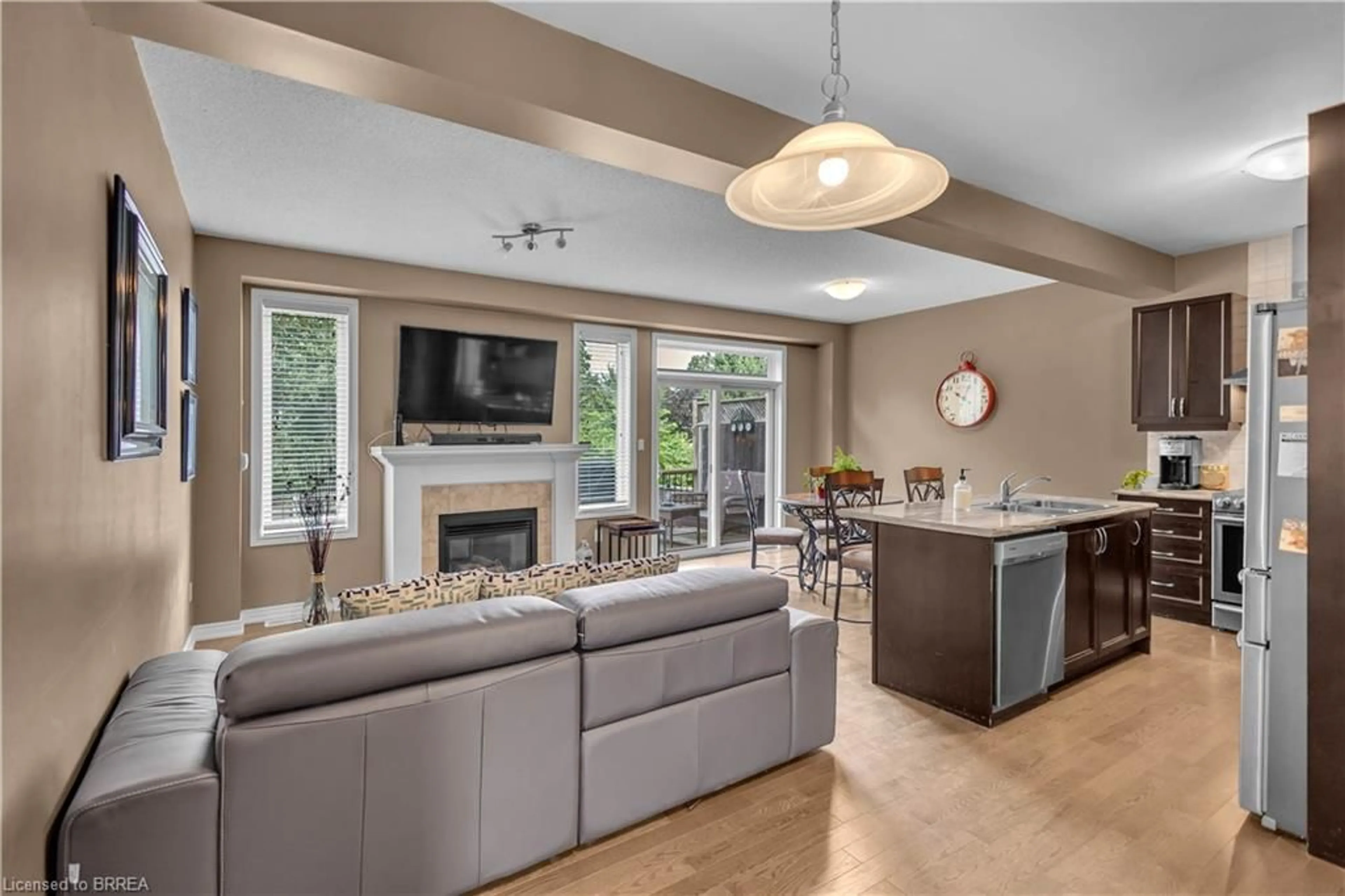 Unknown for 380 Lake St #21, Grimsby Ontario L3M 0E8