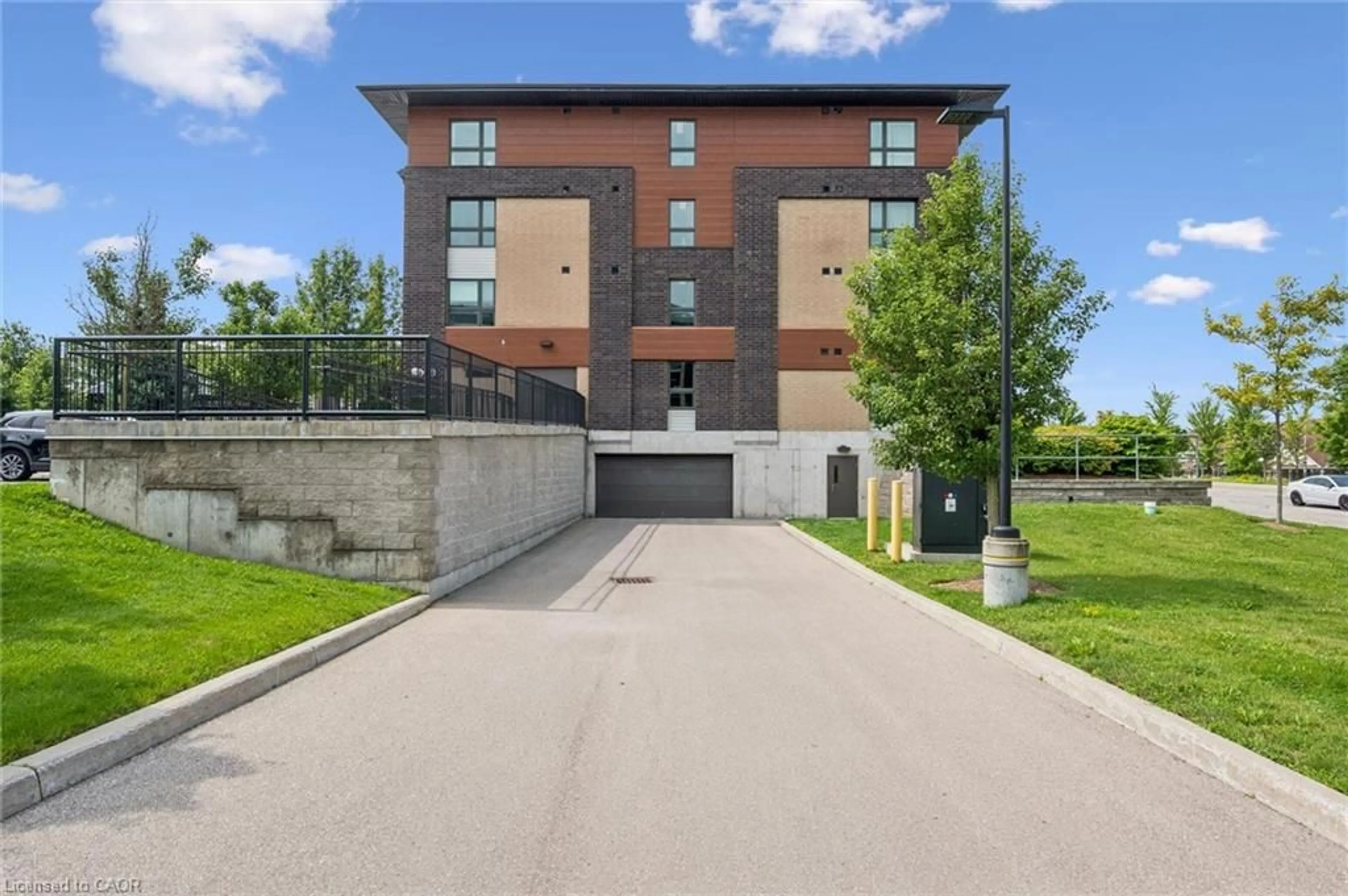 A pic from outside/outdoor area/front of a property/back of a property/a pic from drone, building for 17 Kay Cres #412, Guelph Ontario N1L 0P1