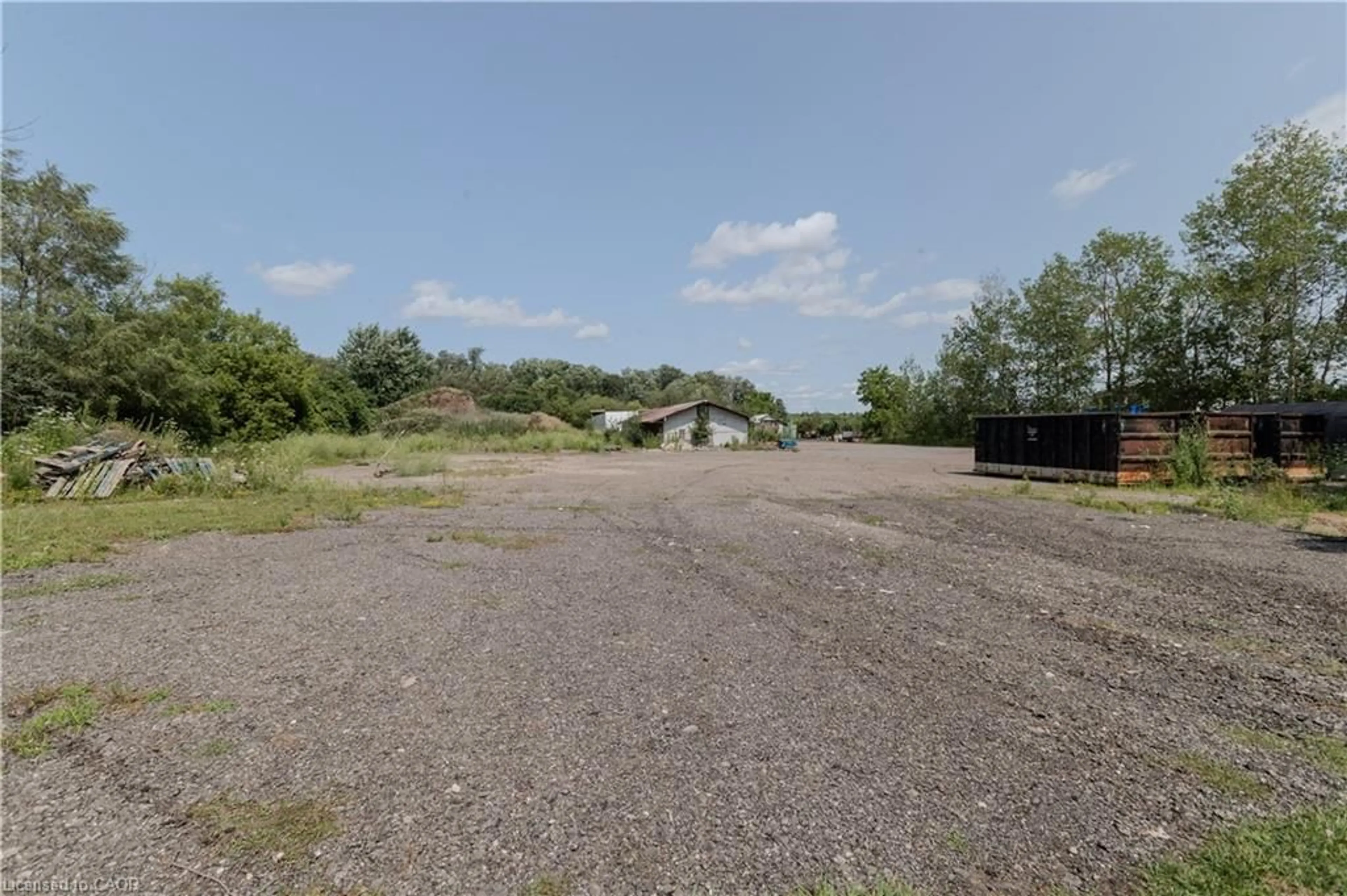 Unknown for 275 Woolwich St, Breslau Ontario N0B 1M0