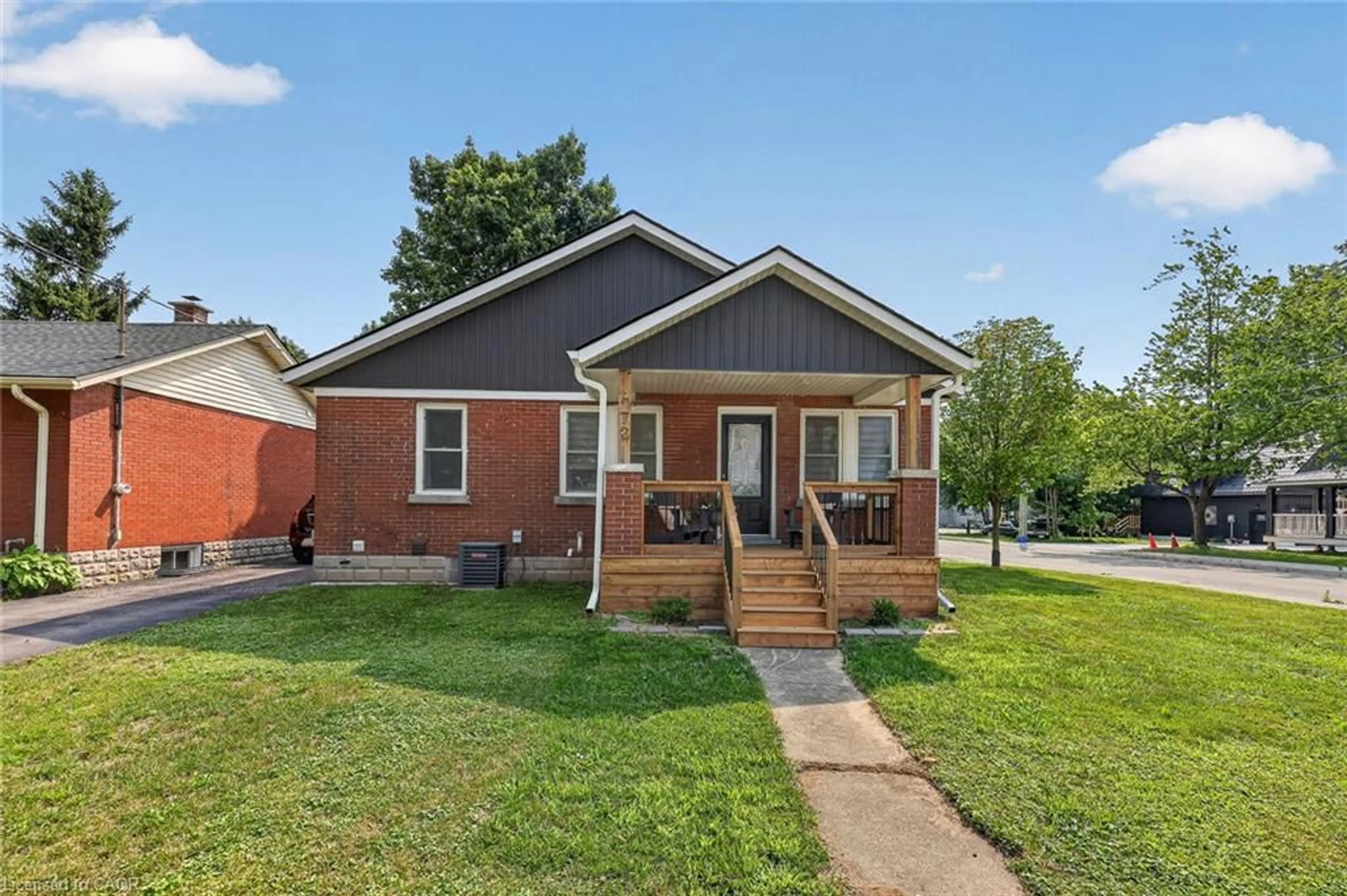 Home with brick exterior material, street for 272 Wellington St, Woodstock Ontario N4S 6S3