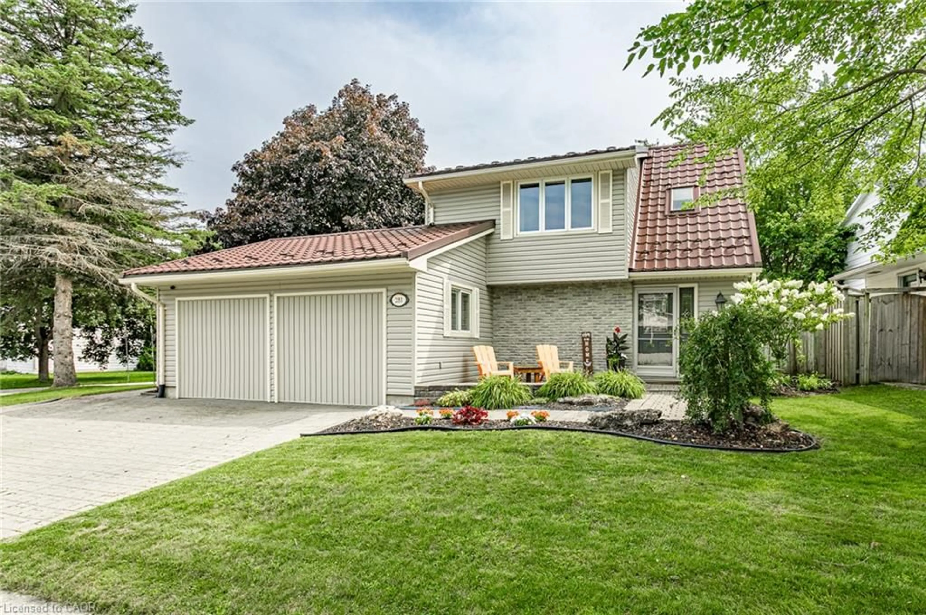 Home with vinyl exterior material, street for 281 Blackacres Blvd, London Ontario N6G 2T9