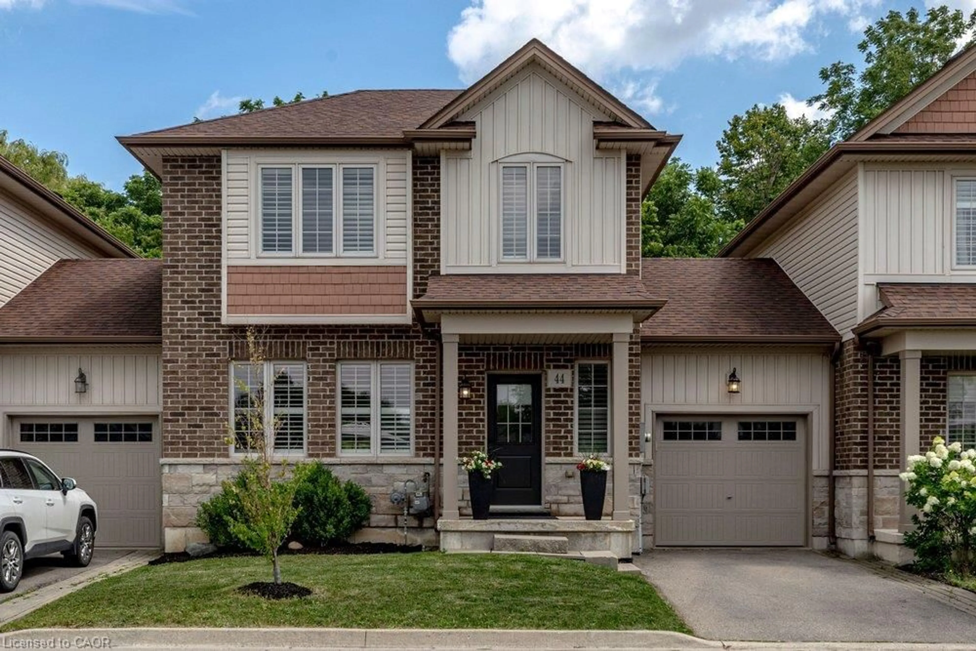 Home with brick exterior material, street for 44 Westbank Trail, Stoney Creek Ontario L8J 0H5