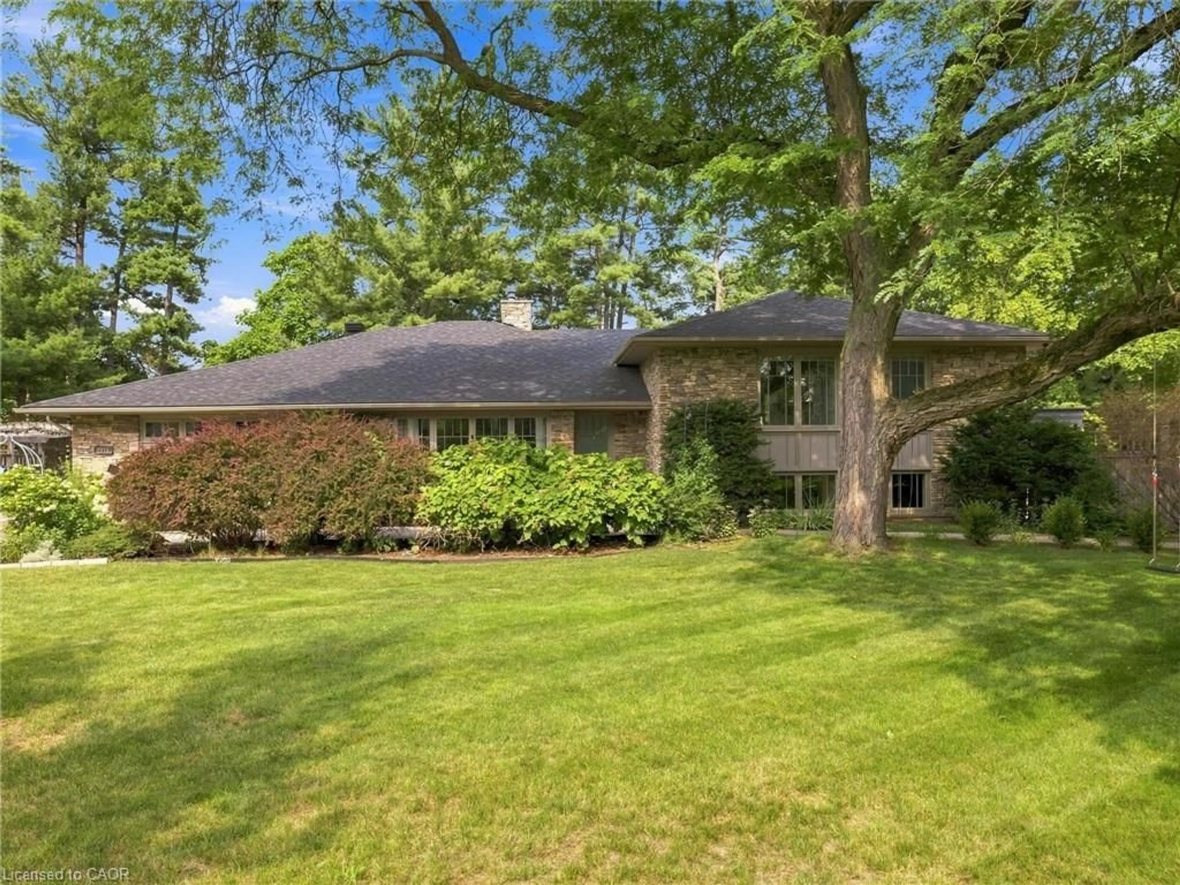 Unknown for 2076 Glenforest Cres, Oakville Ontario L6J 2G1