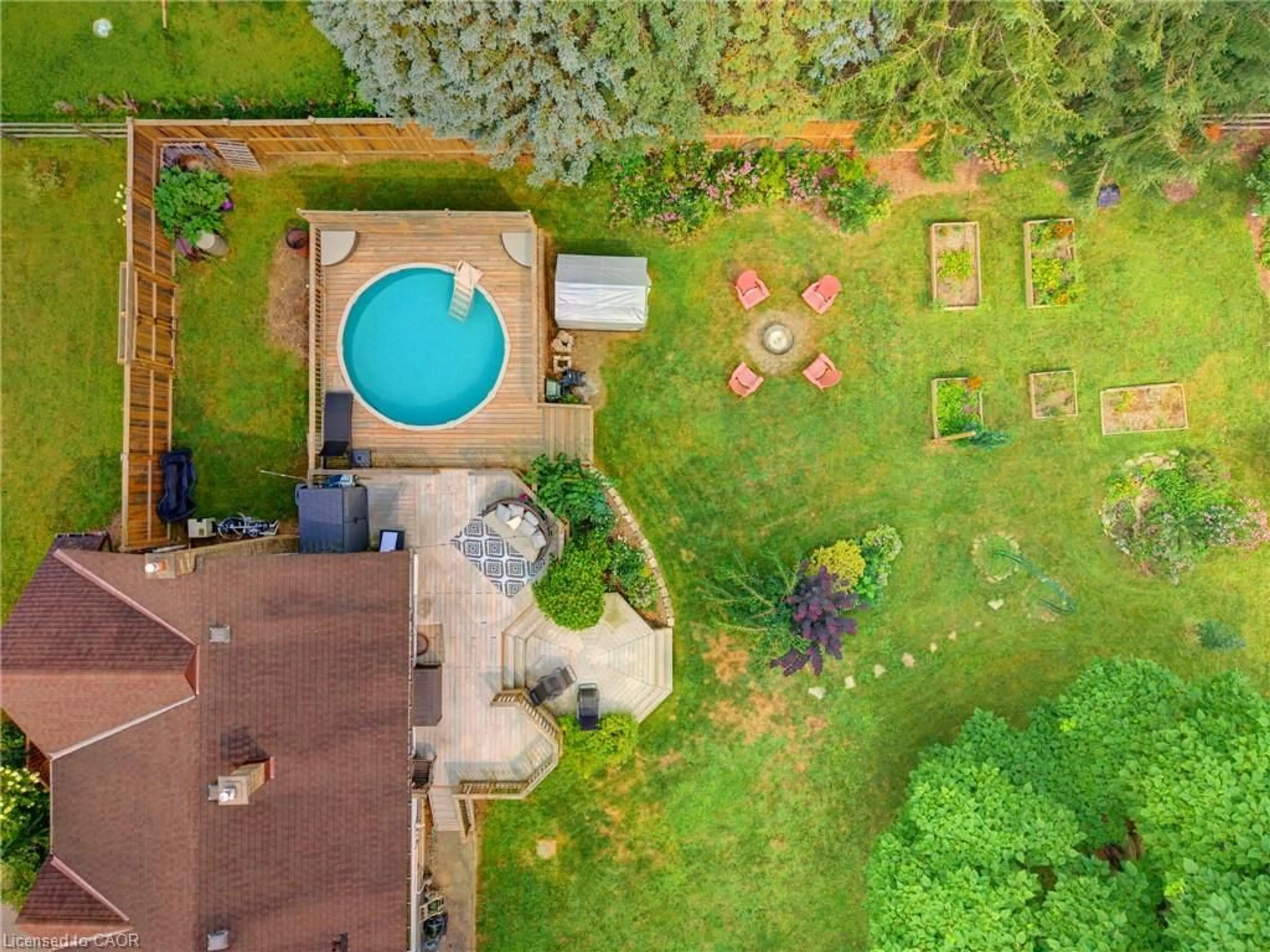A pic from outside/outdoor area/front of a property/back of a property/a pic from drone, unknown for 200 Lynden Rd, Flamborough Ontario L0R 1T0