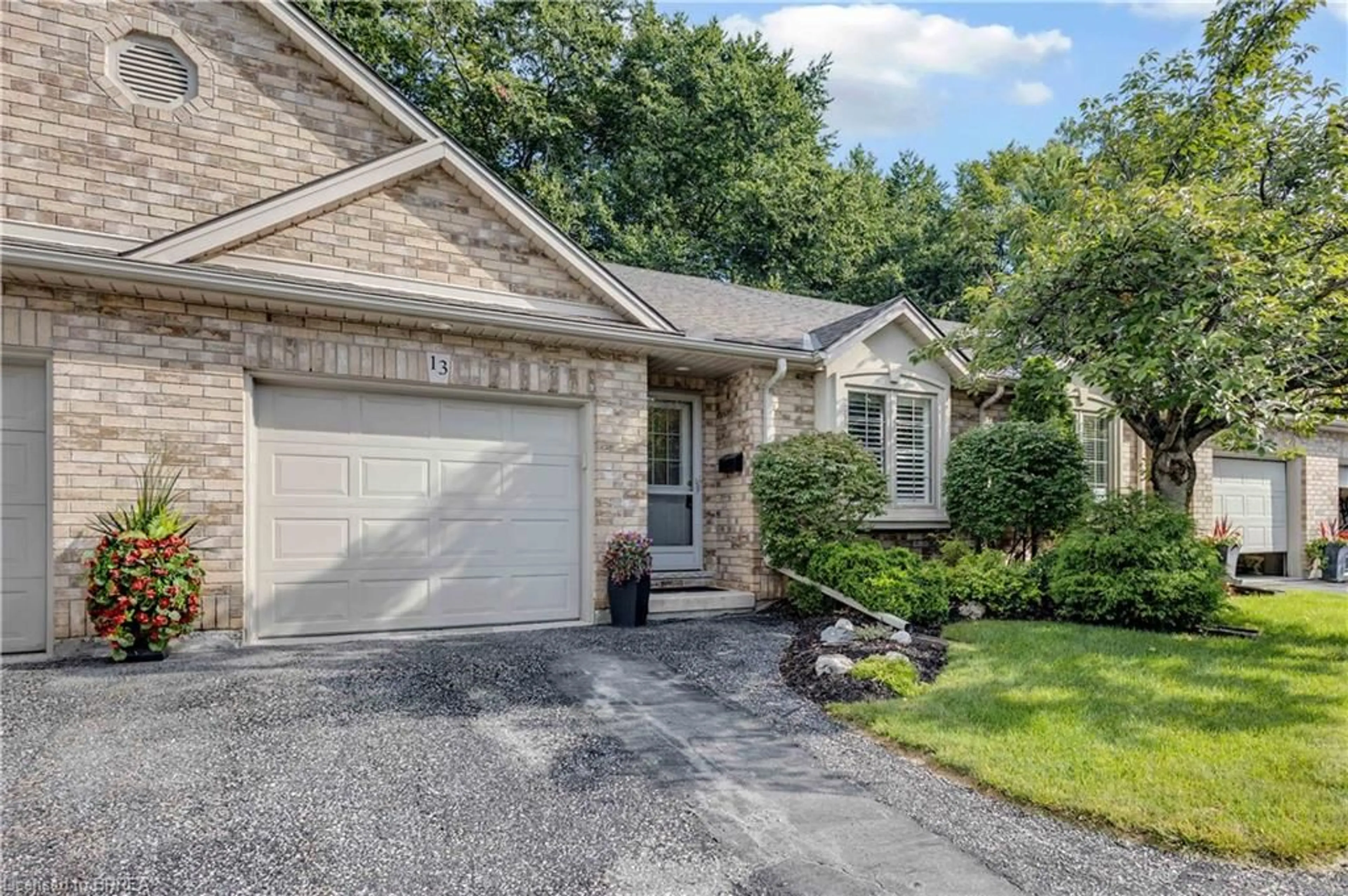 Home with brick exterior material, street for 633 Park Rd #13, Brantford Ontario N3R 8B6