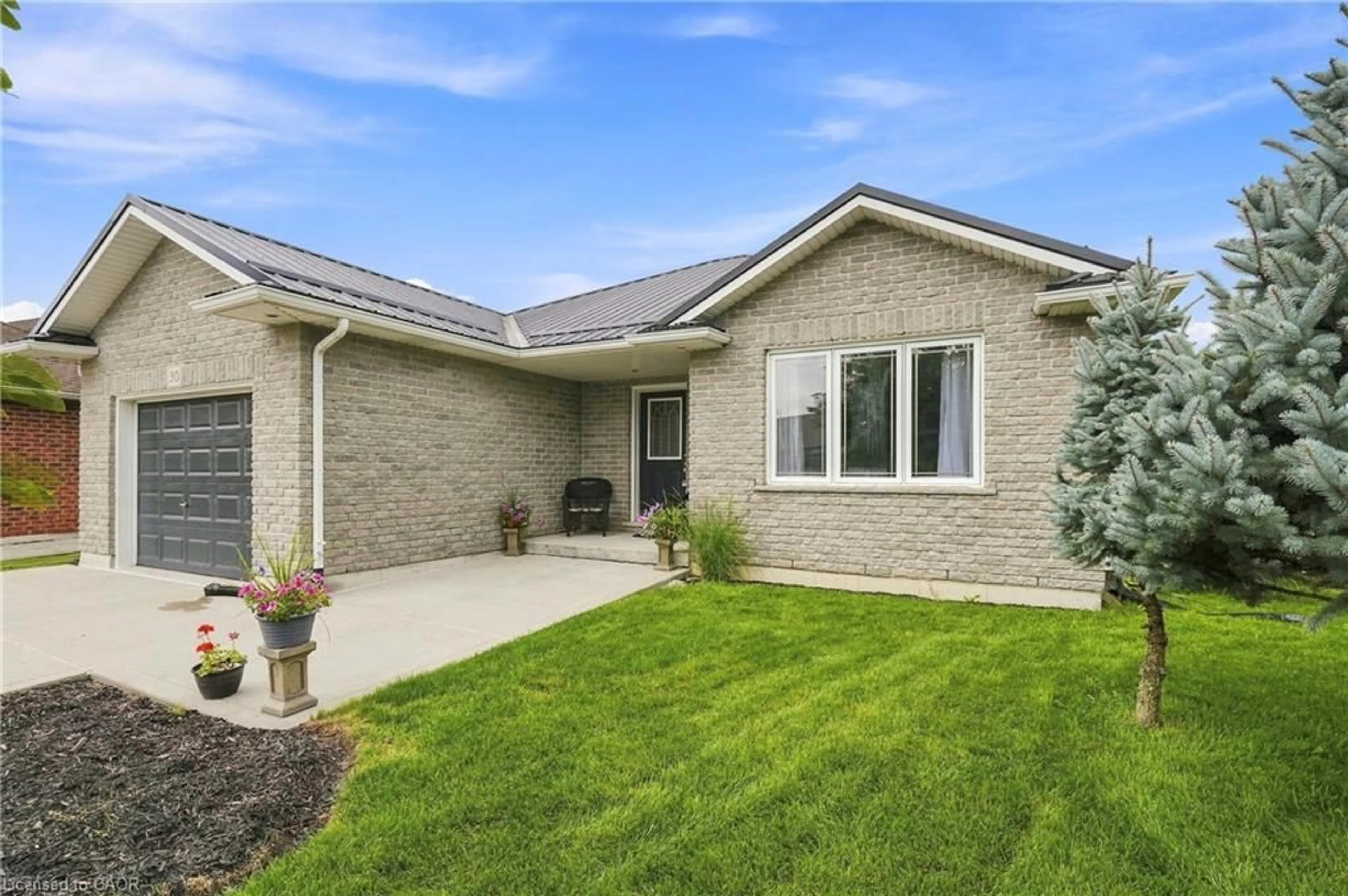 Home with brick exterior material, street for 30 Leslie St, Jarvis Ontario N0A 1J0