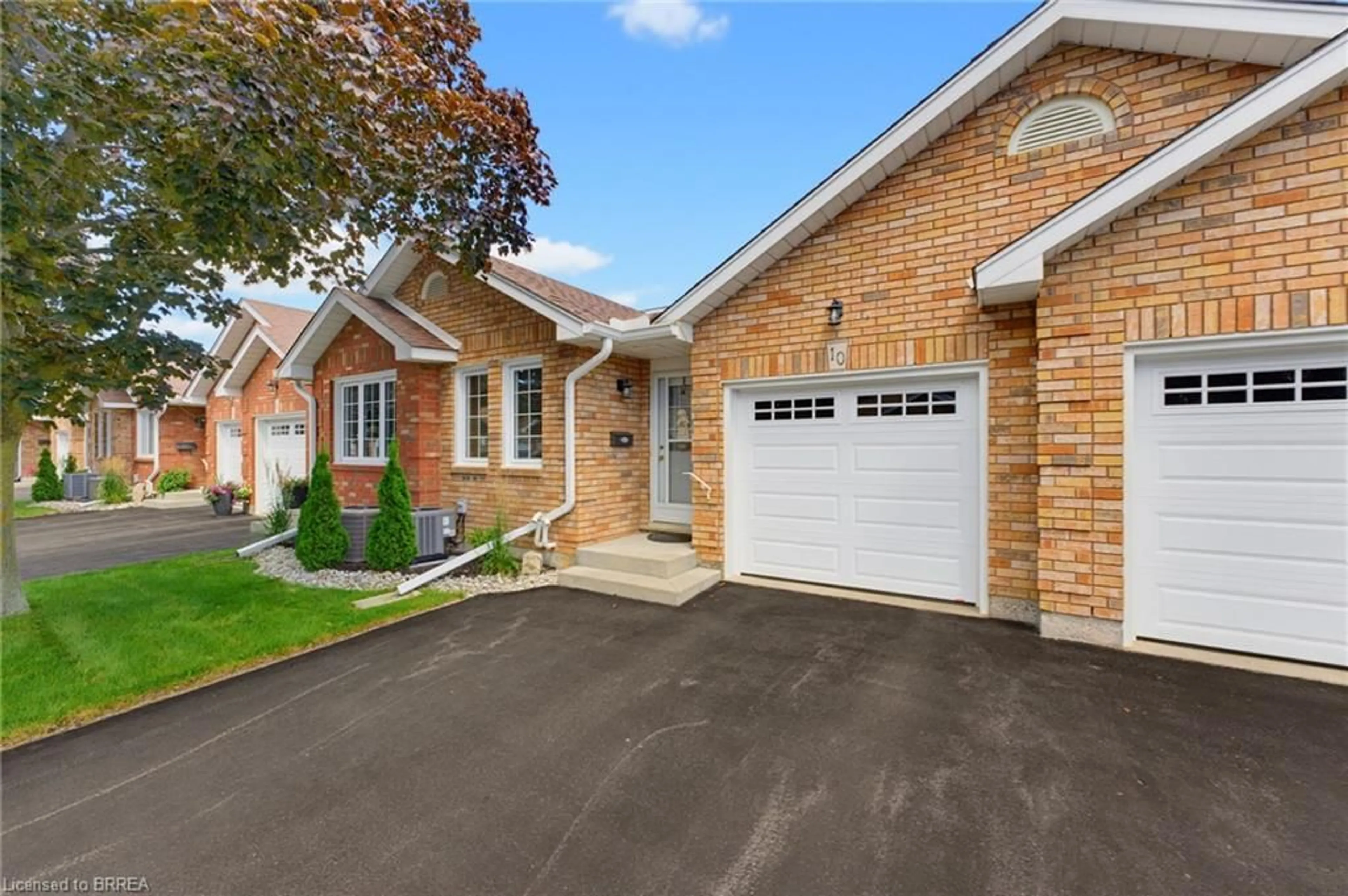 Home with brick exterior material, street for 60 Whitlaw Way #10, Paris Ontario N3L 4C3