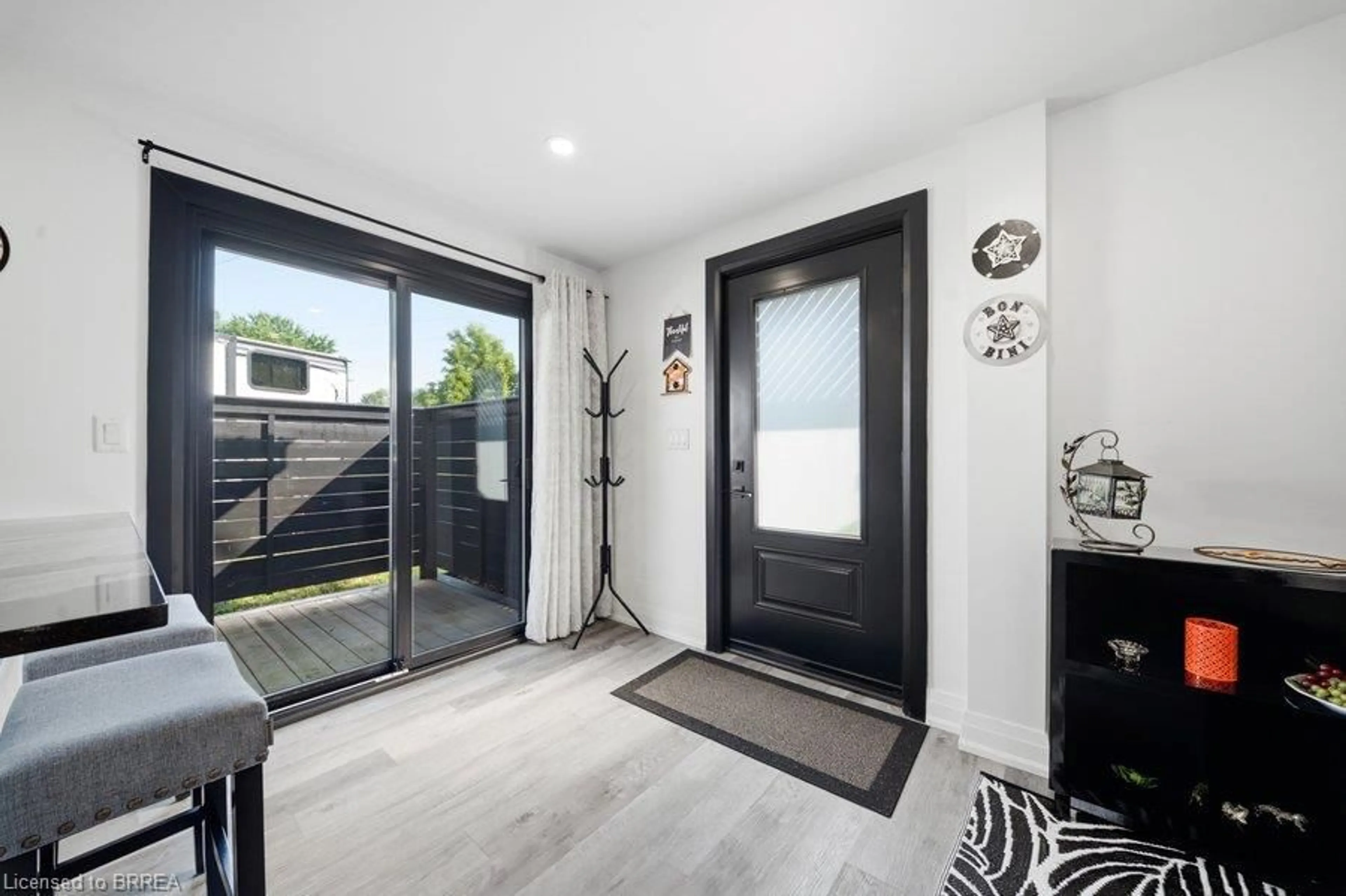 Indoor entryway for 99 Fourth Concession Rd #4, Burford Ontario N0E 1A0