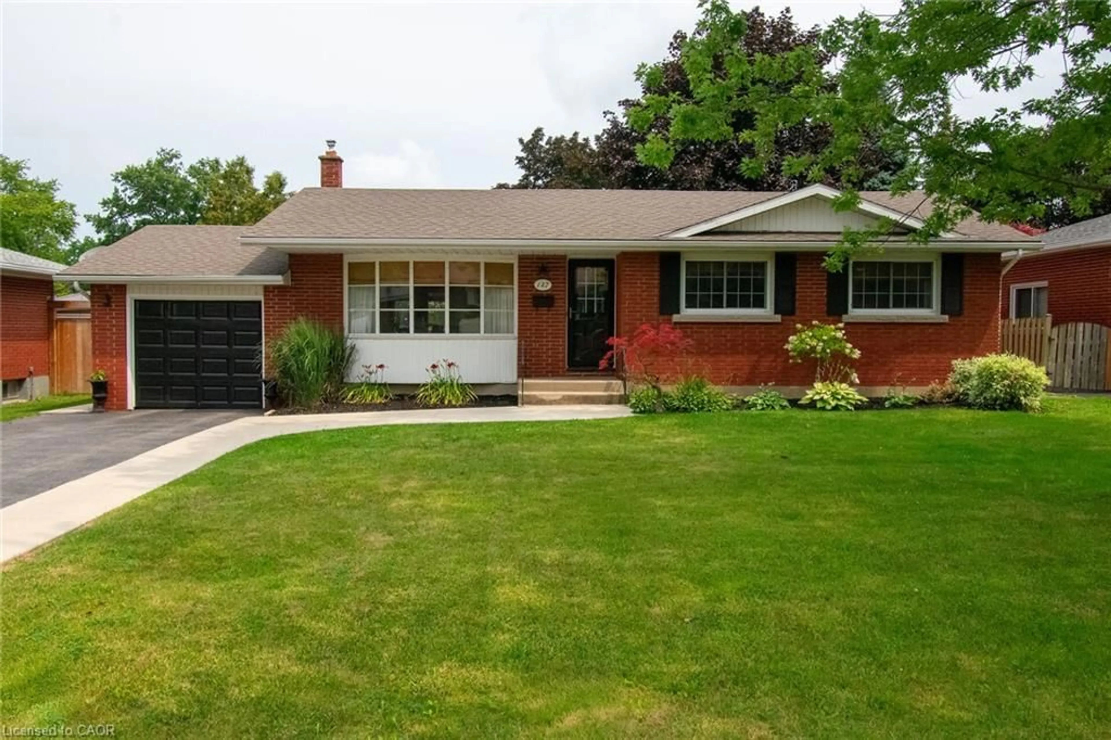 Home with brick exterior material, street for 127 Cleary Ave, Dunnville Ontario N1A 1A2