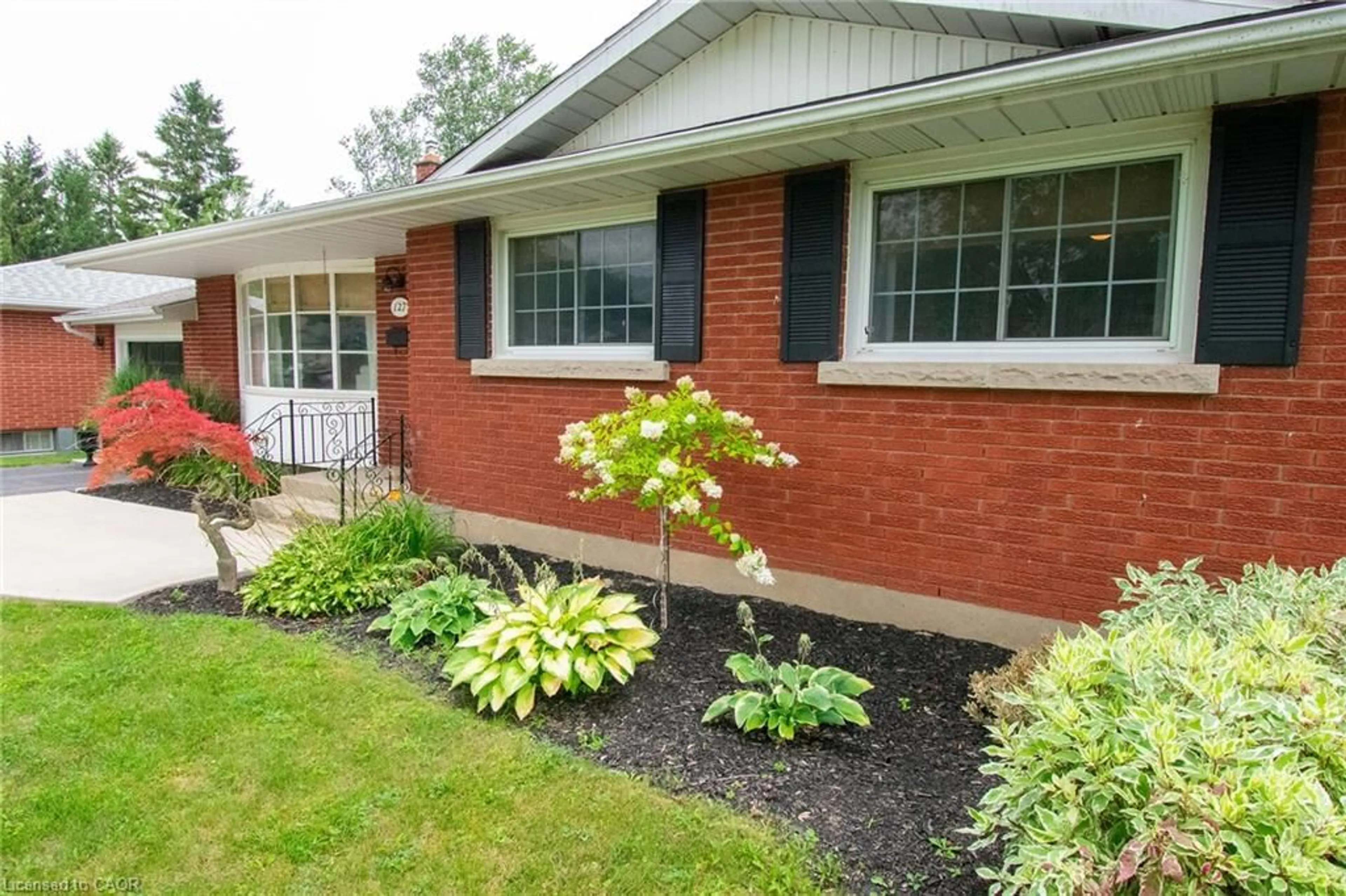 Home with brick exterior material, street for 127 Cleary Ave, Dunnville Ontario N1A 1A2