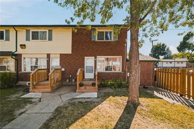 164 Jansen Ave #11, Kitchener 2