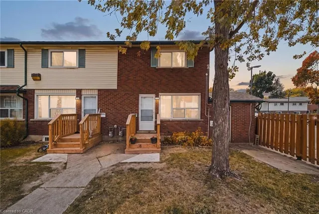 164 Jansen Ave #11, Kitchener 3