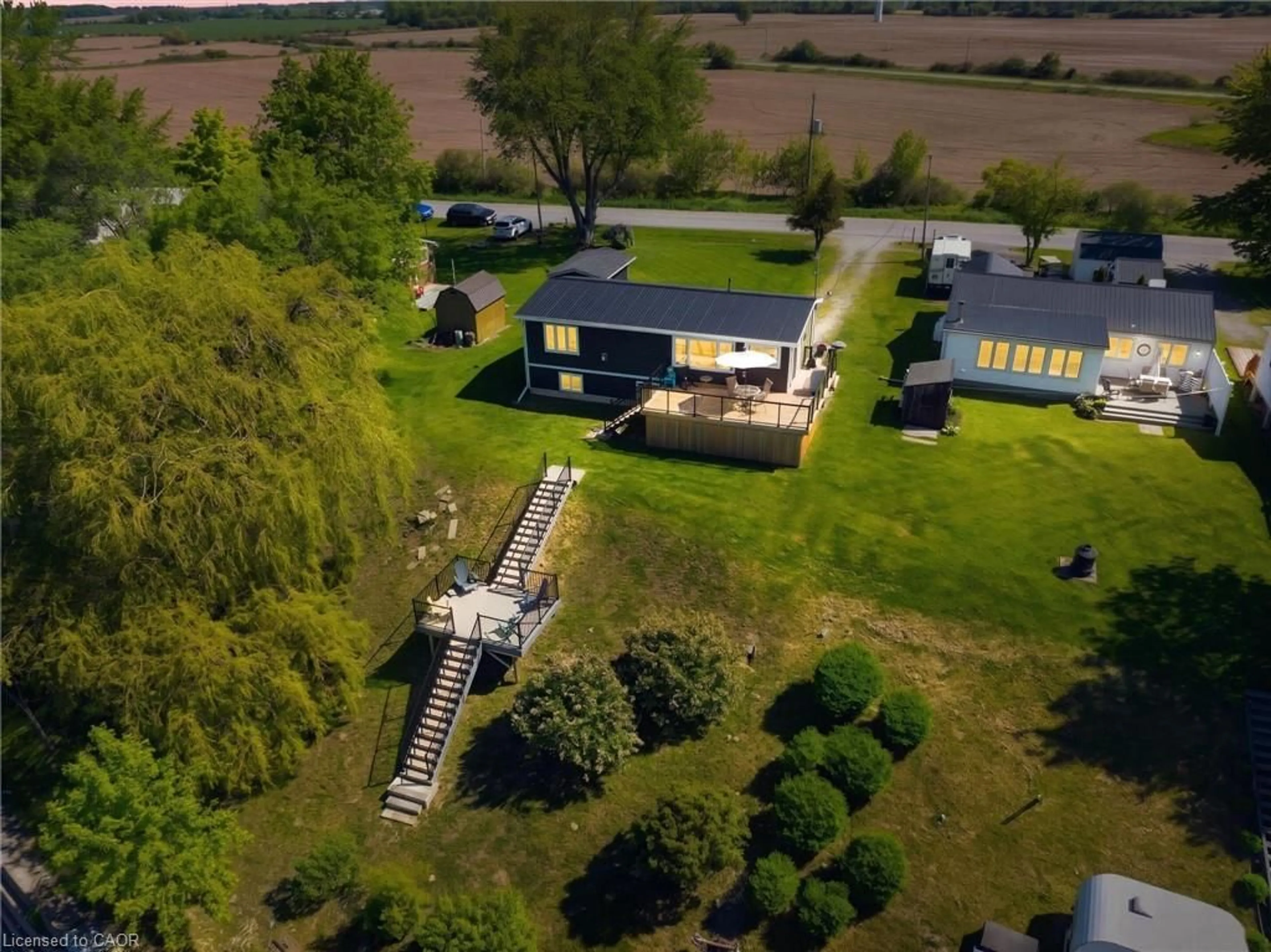 A pic from outside/outdoor area/front of a property/back of a property/a pic from drone, building for 402 South Coast Dr, Nanticoke Ontario N0A 1L0