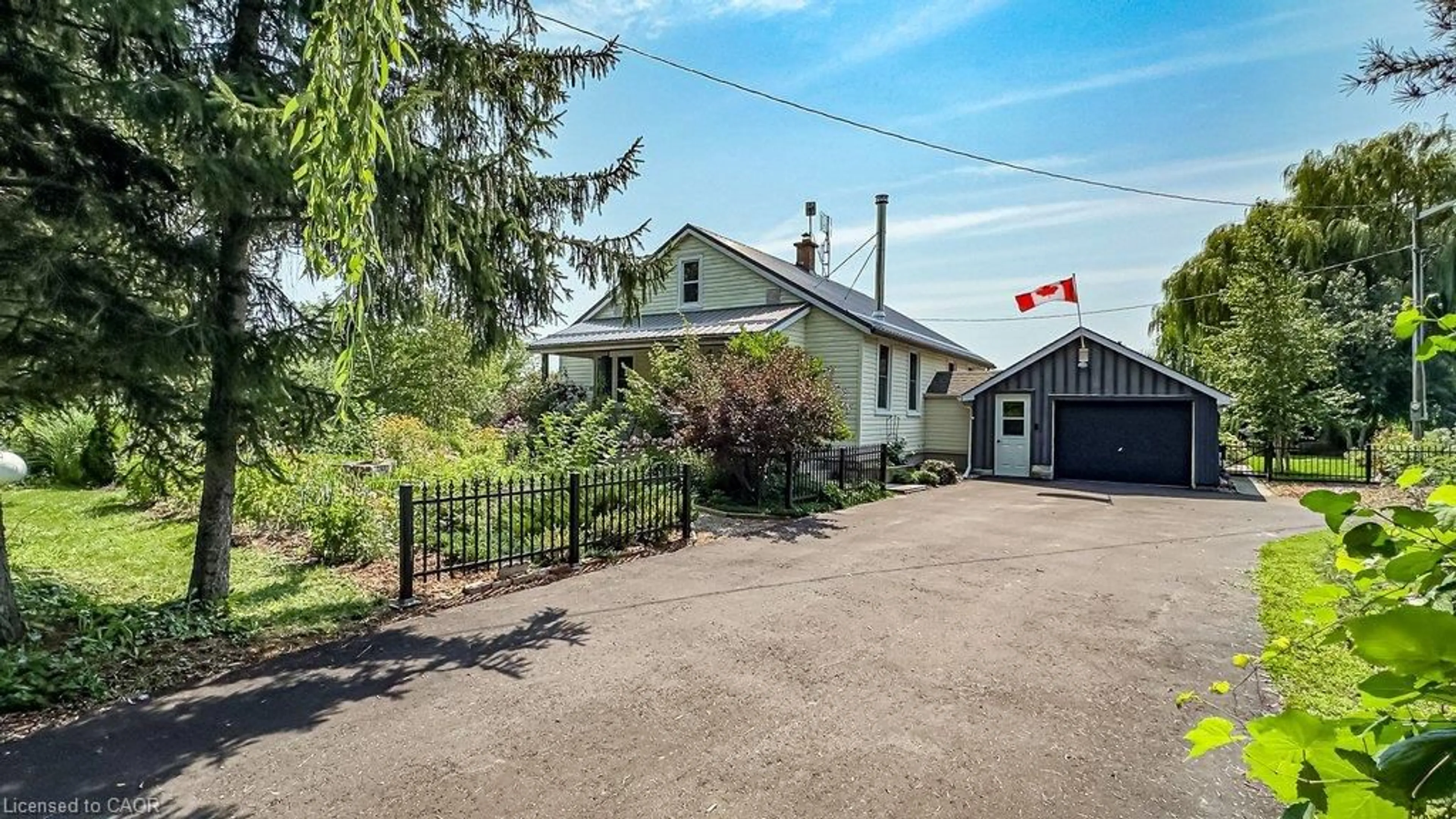 A pic from outside/outdoor area/front of a property/back of a property/a pic from drone, street for 224 Concession 13, Hagersville Ontario N0A 1H0